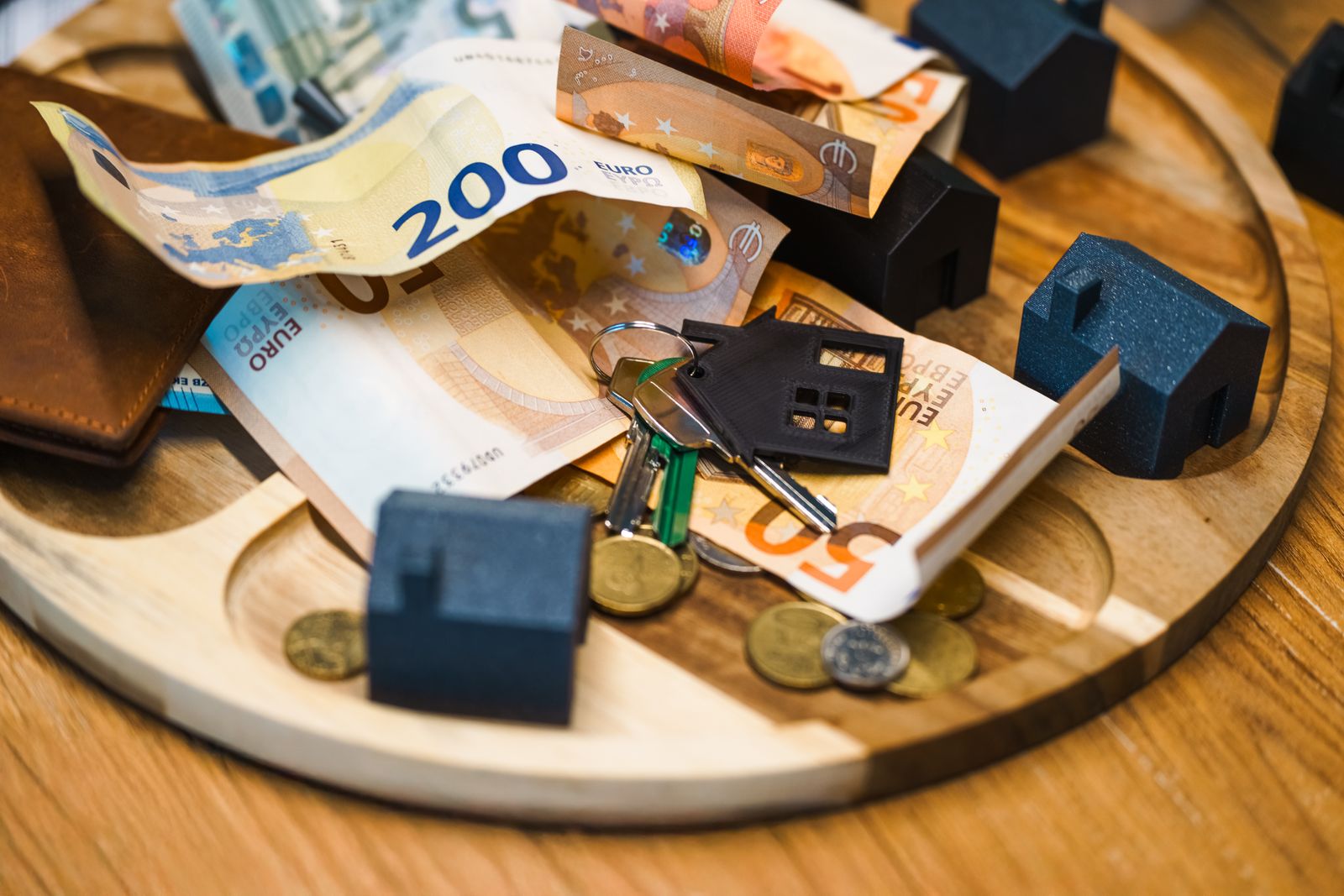 Guvernatorul BNR, Mugur Isărescu: Dobânzile, probabil în scădere la început de 2027, economia fără revenire rapidă