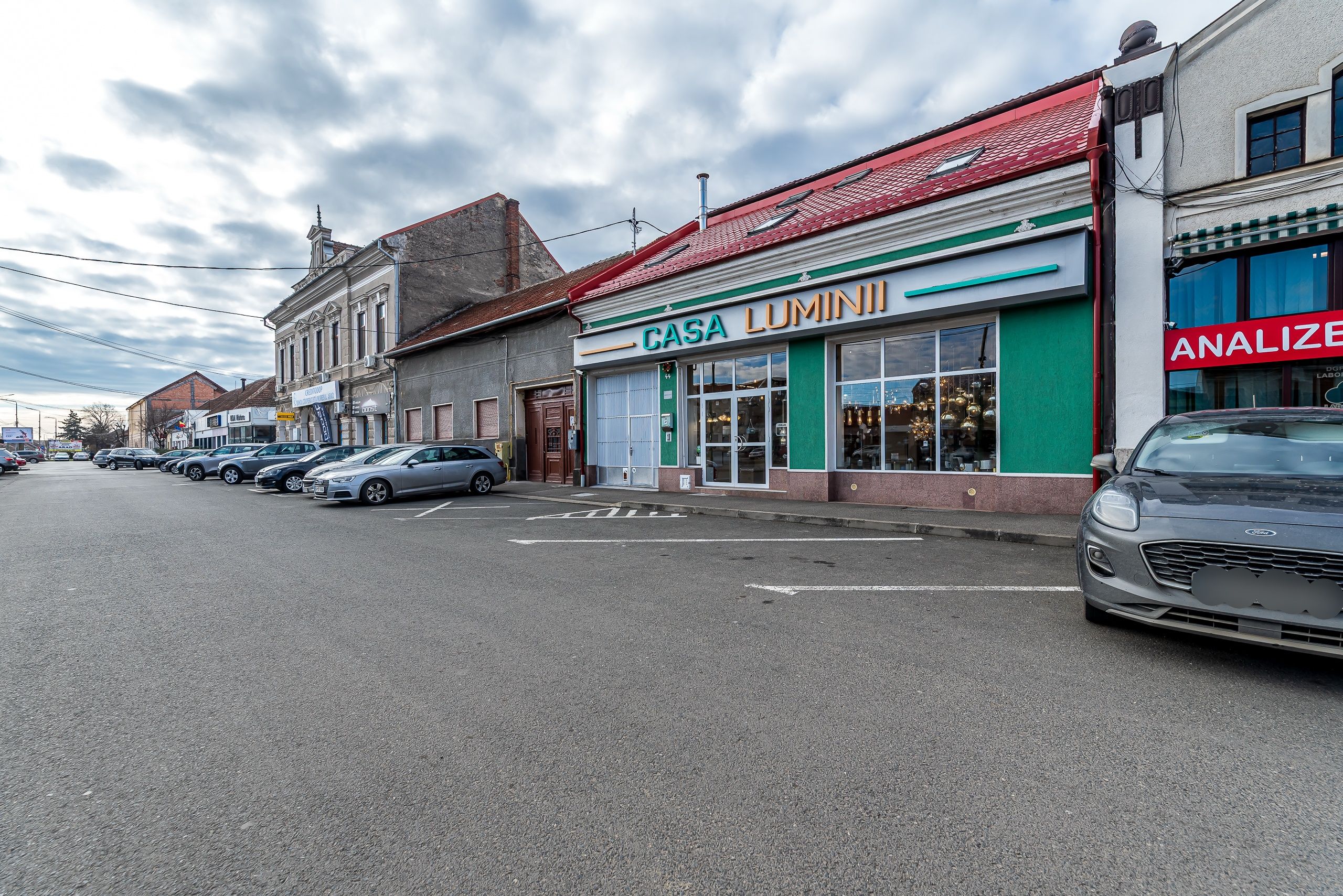 3 surse de venit într-o SINGURĂ proprietate de 950 mp în Aradul Nou — fotografia 2