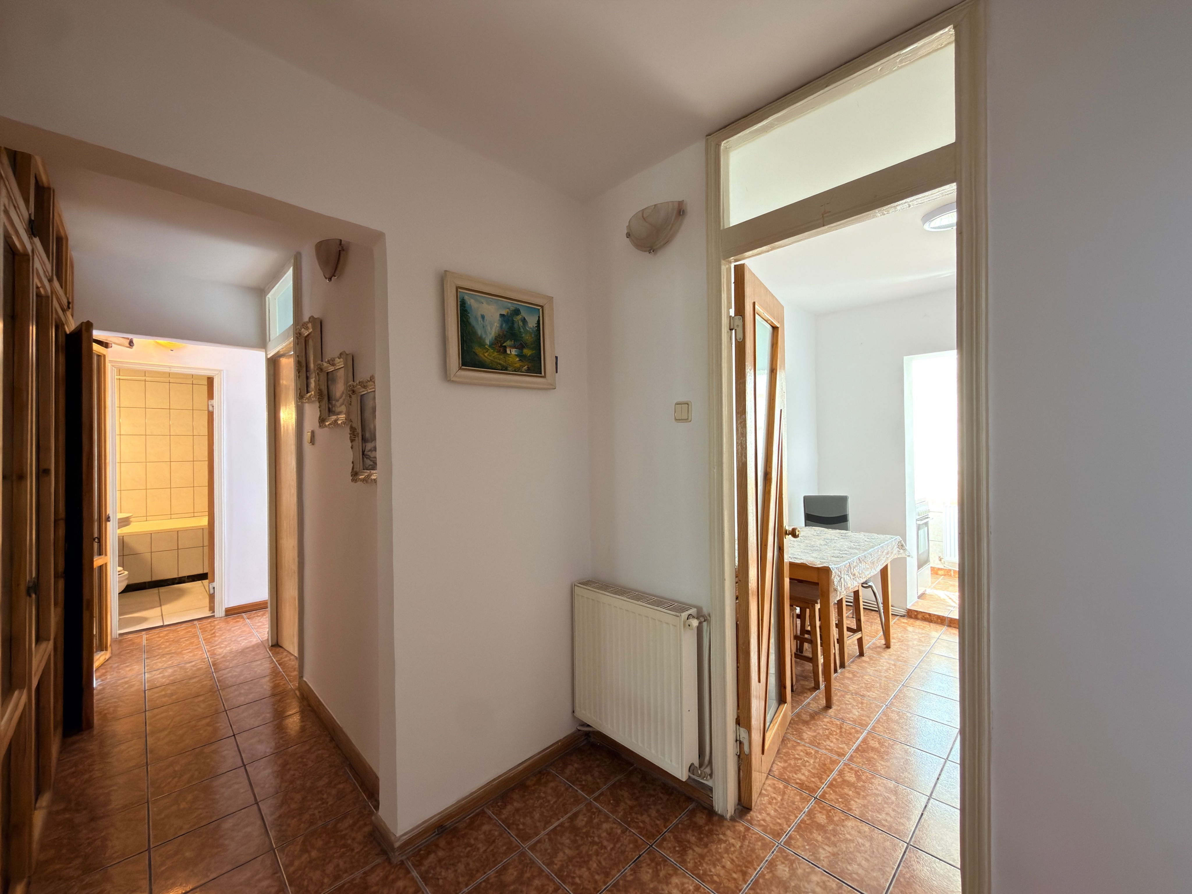 Apartament 3 camere etaj 3- Campulung-Zona Visoi! — fotografia 6