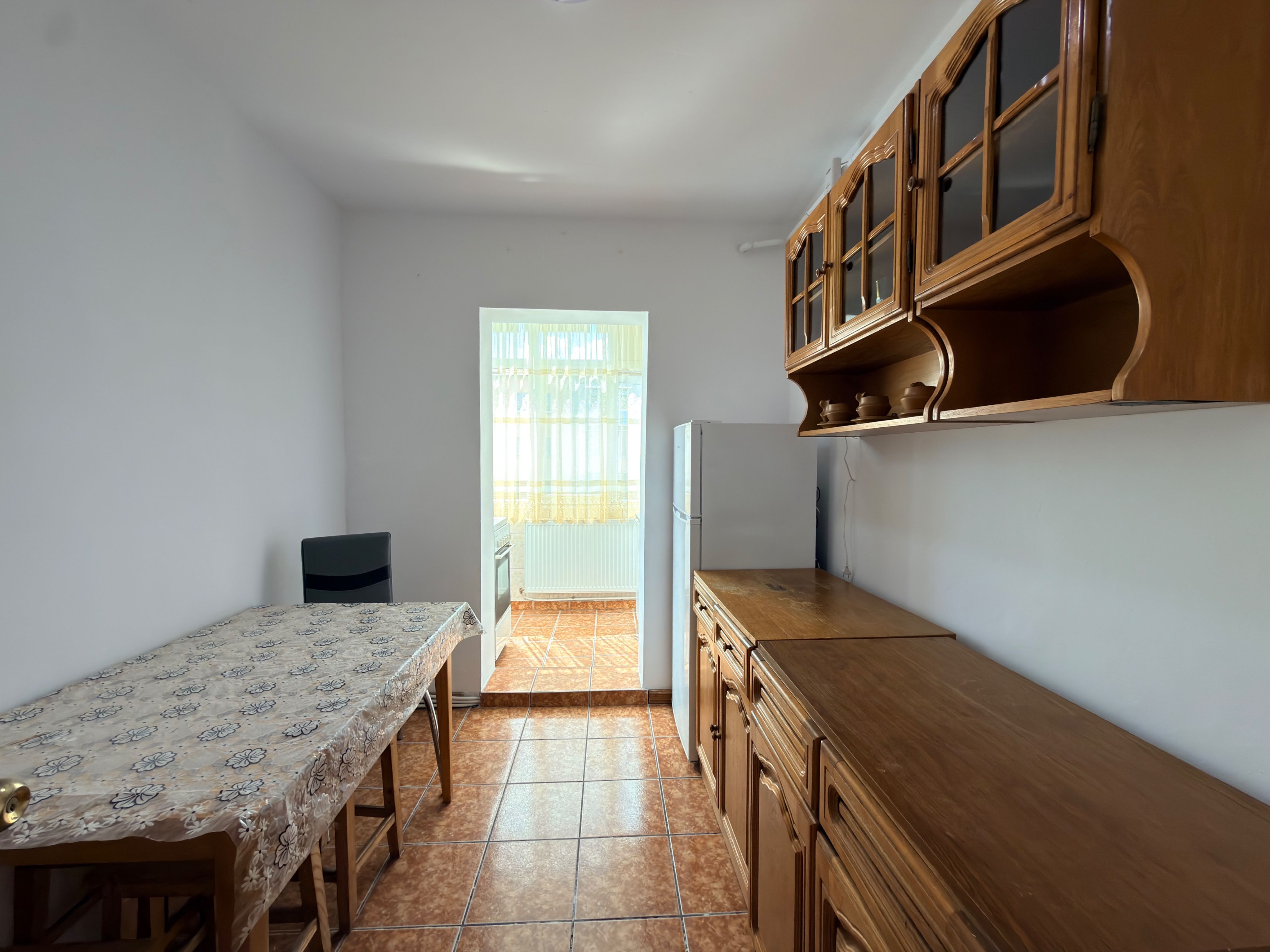 Apartament 3 camere etaj 3- Campulung-Zona Visoi! — fotografia 9