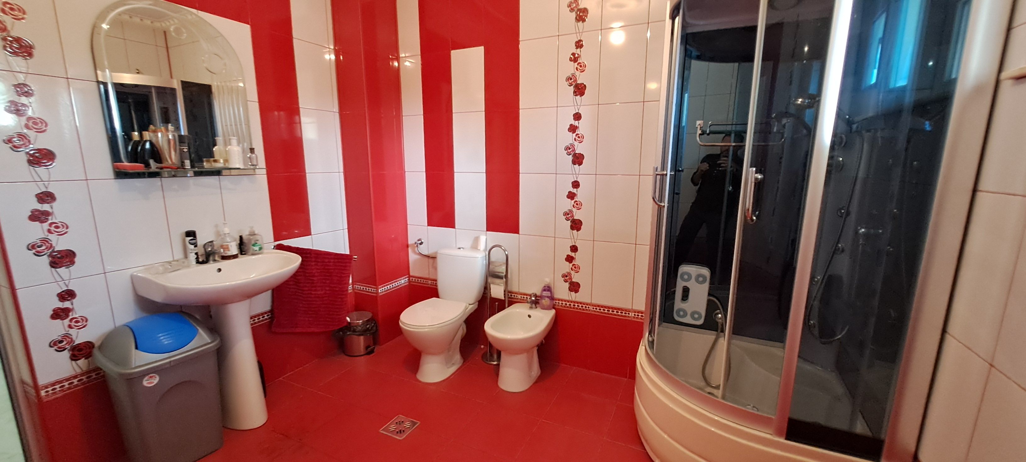 Vilă cu potențial comercial și rezidențial — fotografia 15