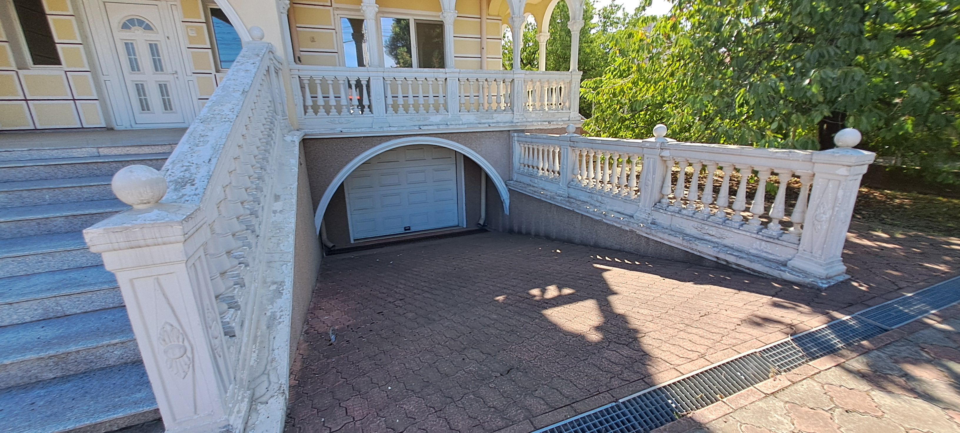 Vilă cu potențial comercial și rezidențial — fotografia 45