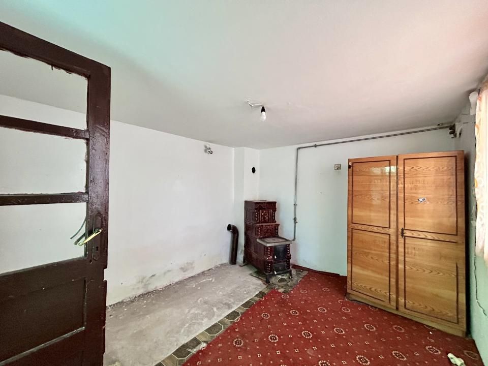 Casa 2 camere, WC exterior, separatie de gaze, Democratiei, Ploiesti — fotografia 9