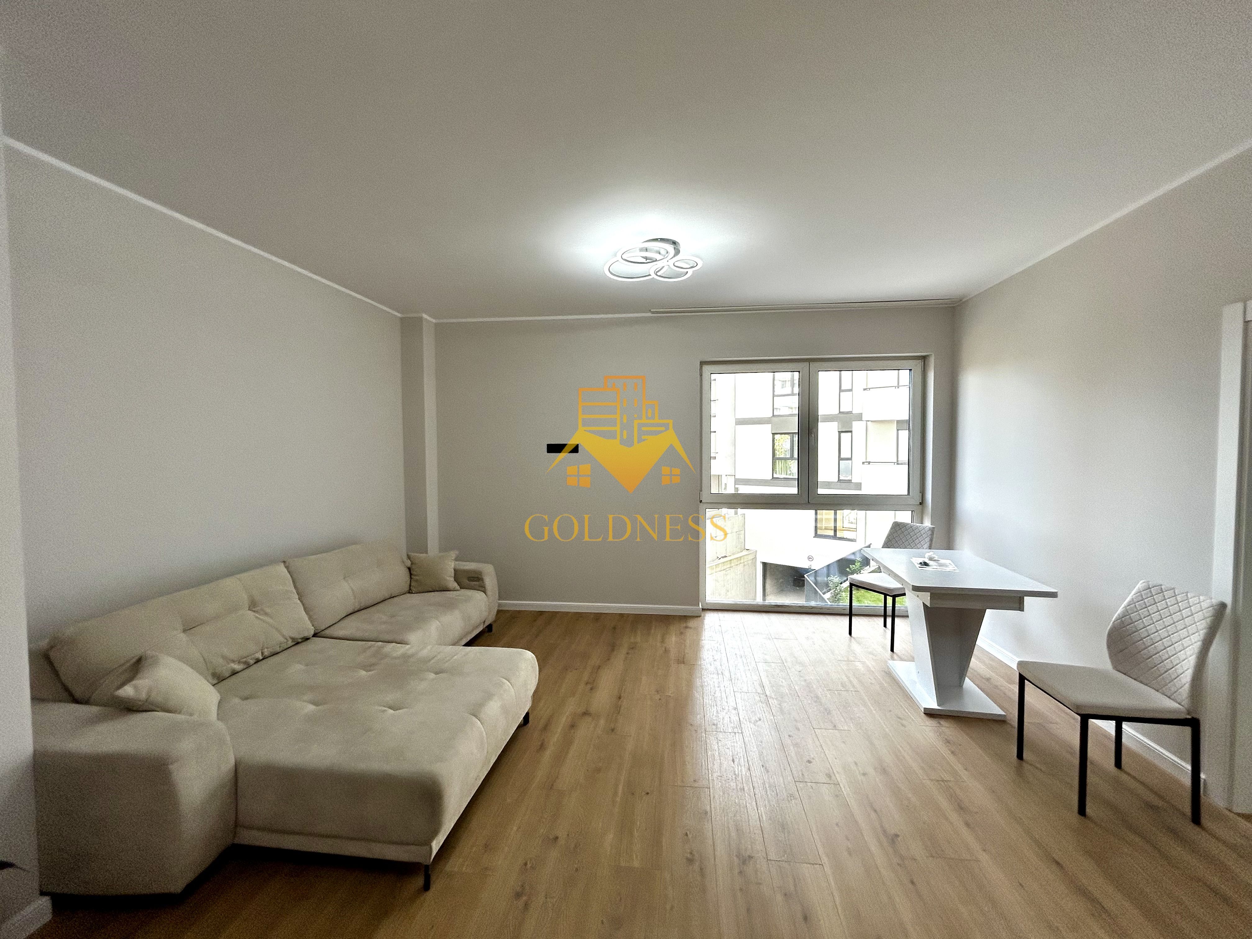 2 camere open space, Parcare, Prima Inchiriere, Piata Oser, Bulgaria