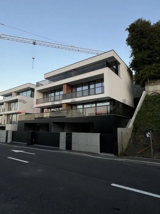 Duplex Premium cu 3 Niveluri, Garaj de 120mp, Priveliste - Zona Europa — fotografia 8