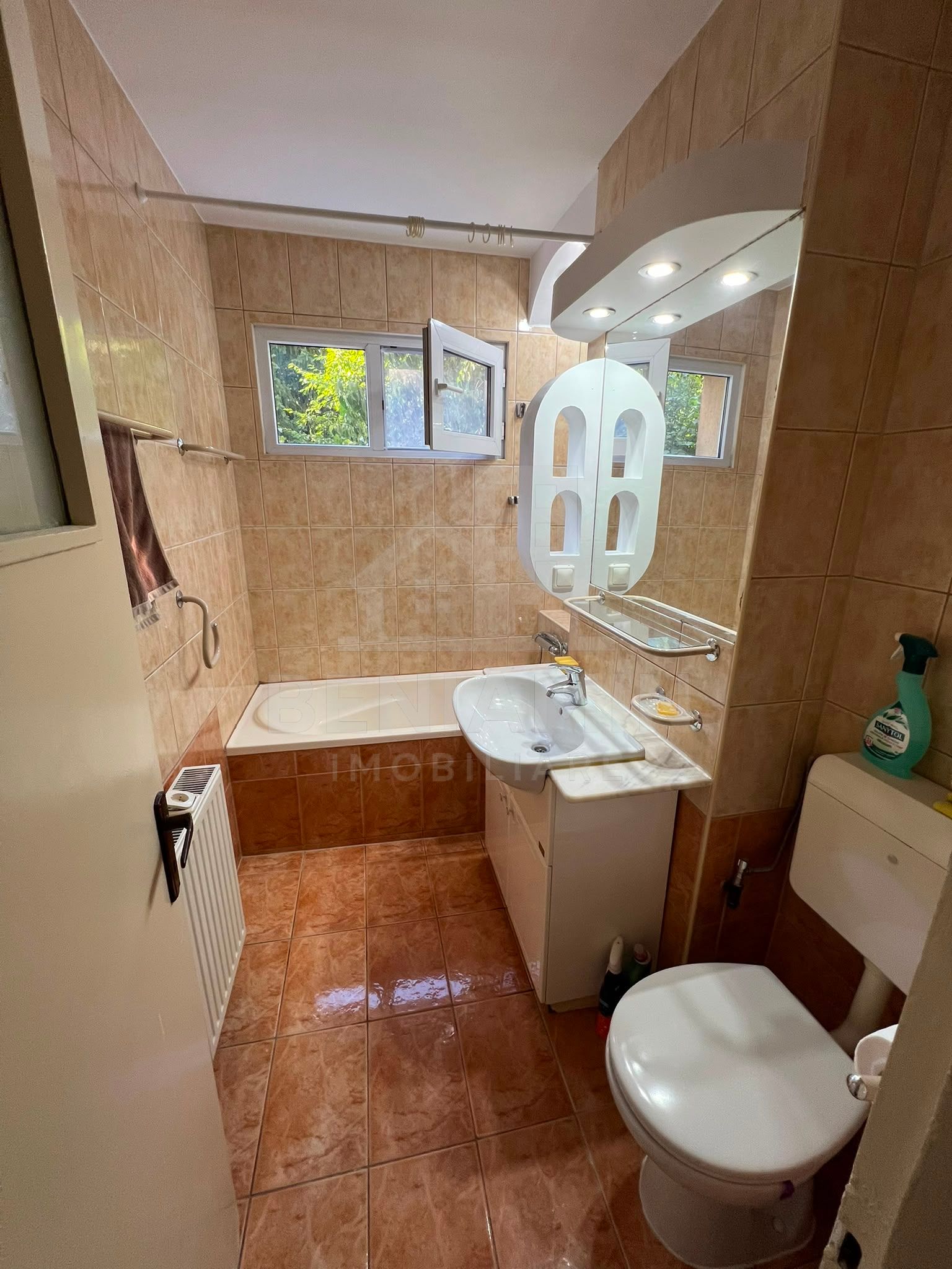 Apartament 3Camere-66mp- Etaj1-Centrala Termica- Cartier Astra-Brasov — fotografia 3