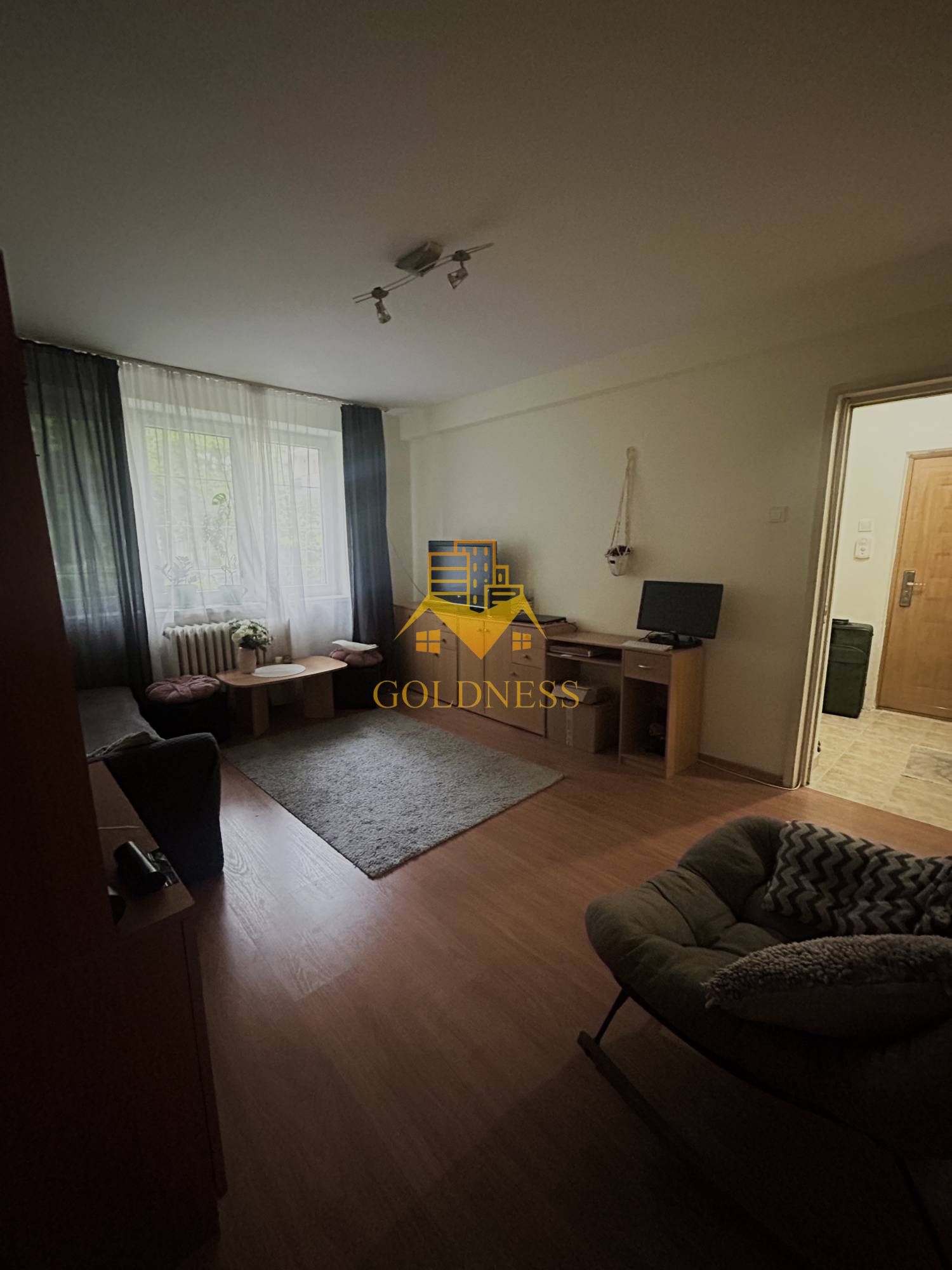 2 camere semidecomandate, Gheorgheni, Hotel Royal, Iulius Mall, Fsega — fotografia 5
