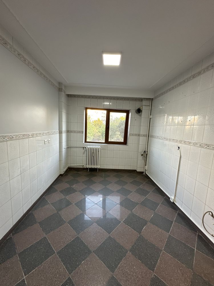 Vand apartament 4 camere Drumul Taberei — fotografia 6