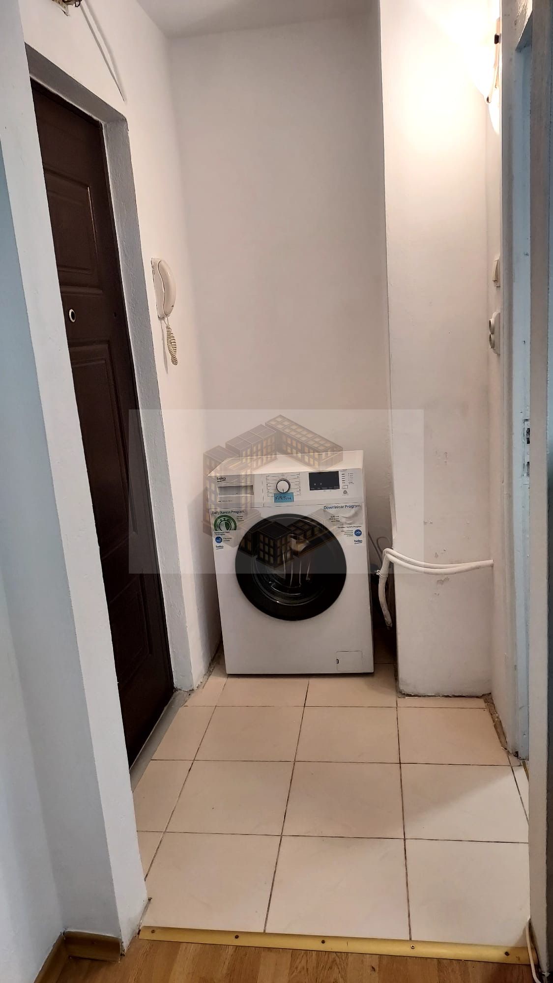 Garsonieră cu balcon, etajul 1, zona Buziașului — fotografia 4