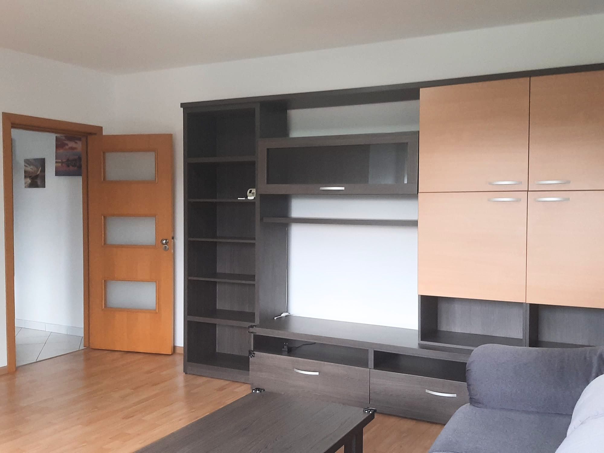 Apartament Renovat 2 Camere + Boxă 7 MP  Vedere Superbă spre Tâmpa — fotografia 4