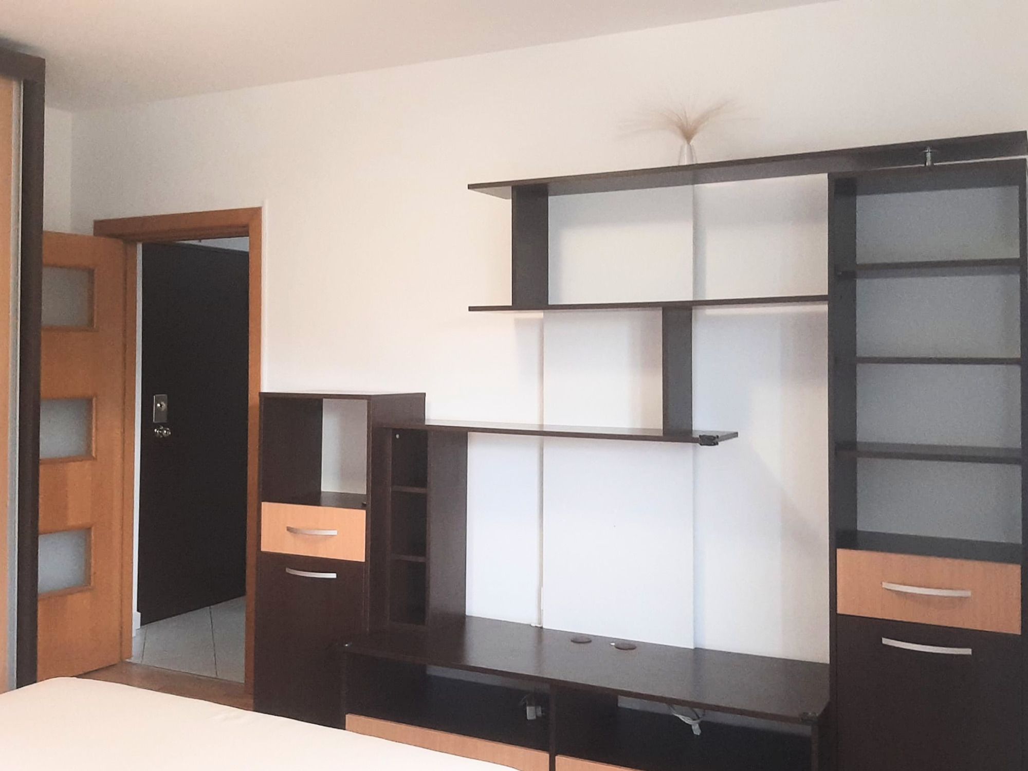 Apartament Renovat 2 Camere + Boxă 7 MP  Vedere Superbă spre Tâmpa — fotografia 7