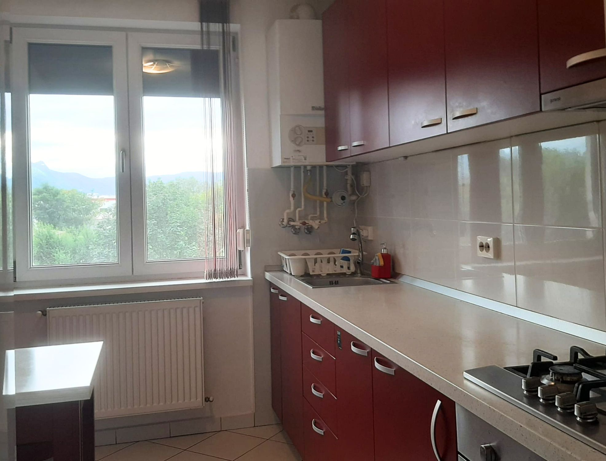 Apartament Renovat 2 Camere + Boxă 7 MP  Vedere Superbă spre Tâmpa — fotografia 9