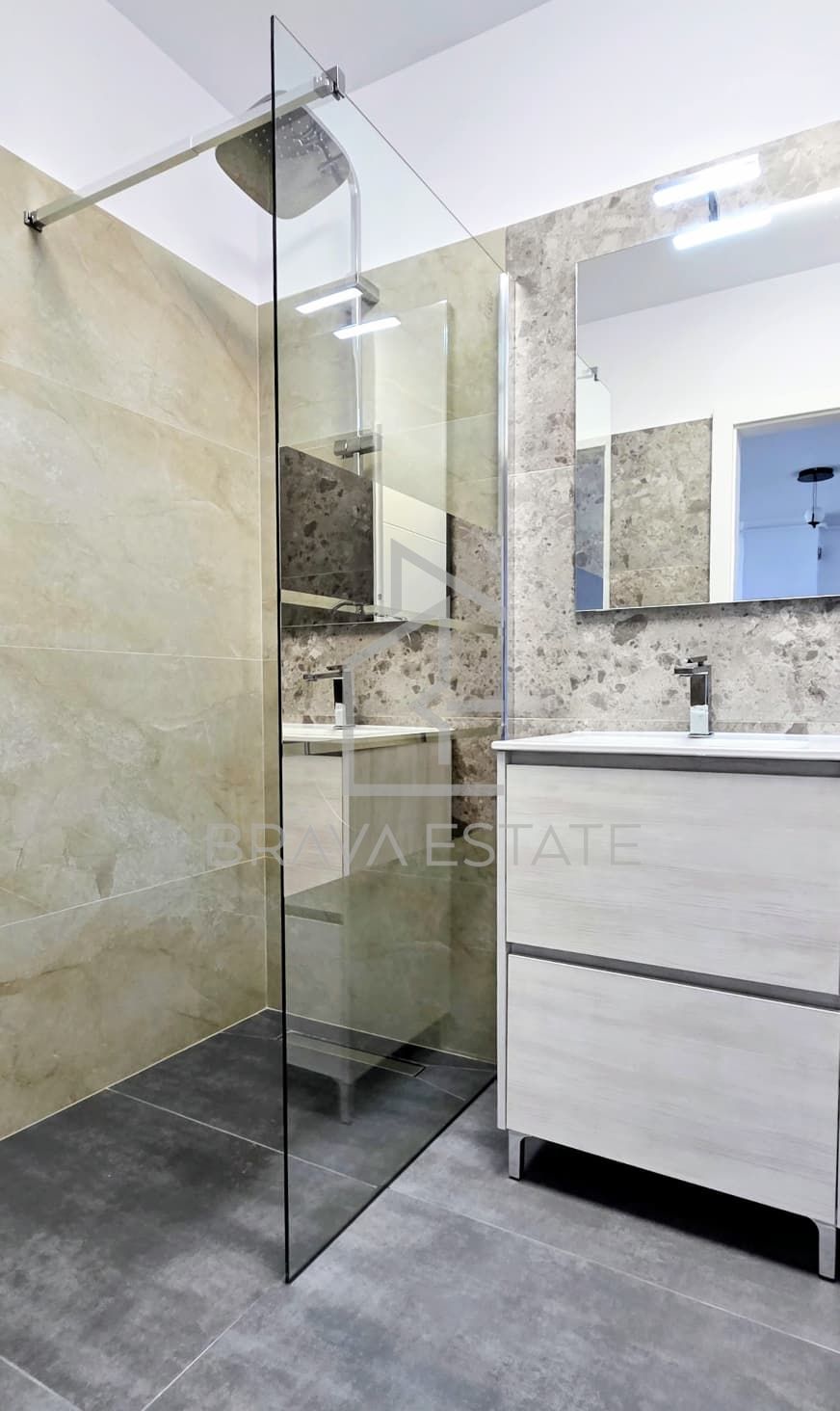 Apartament 45mp, 2 camere, parcare subterană, zona Eroilor, Floresti — fotografia 3