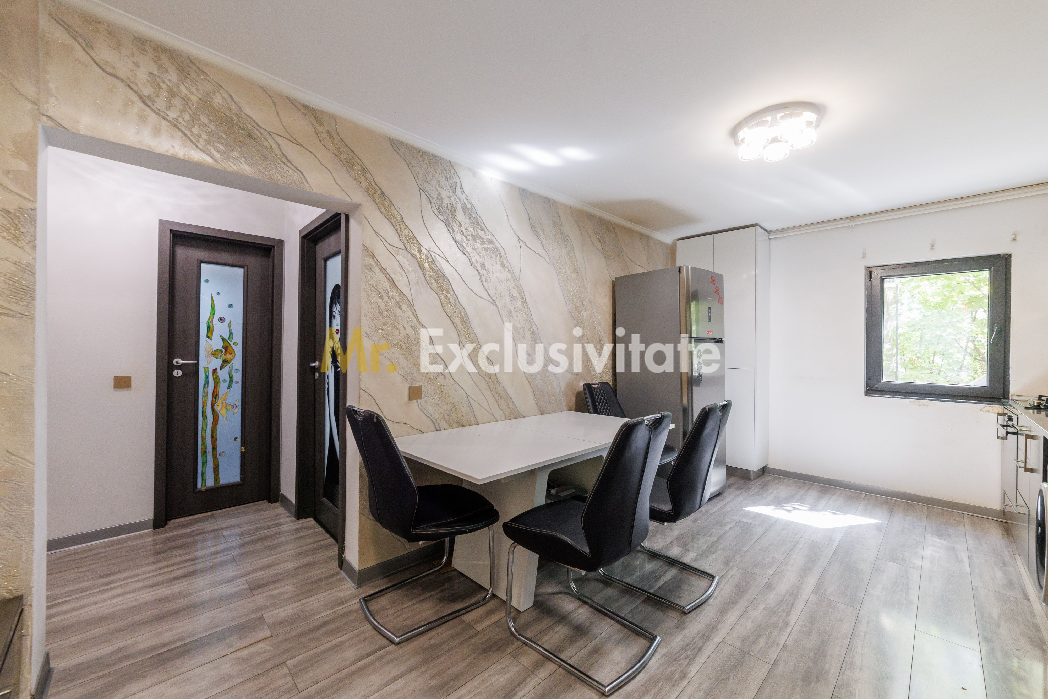 Apartament 2 camere decomandat, cartierul Banat, Pitesti — fotografia 10