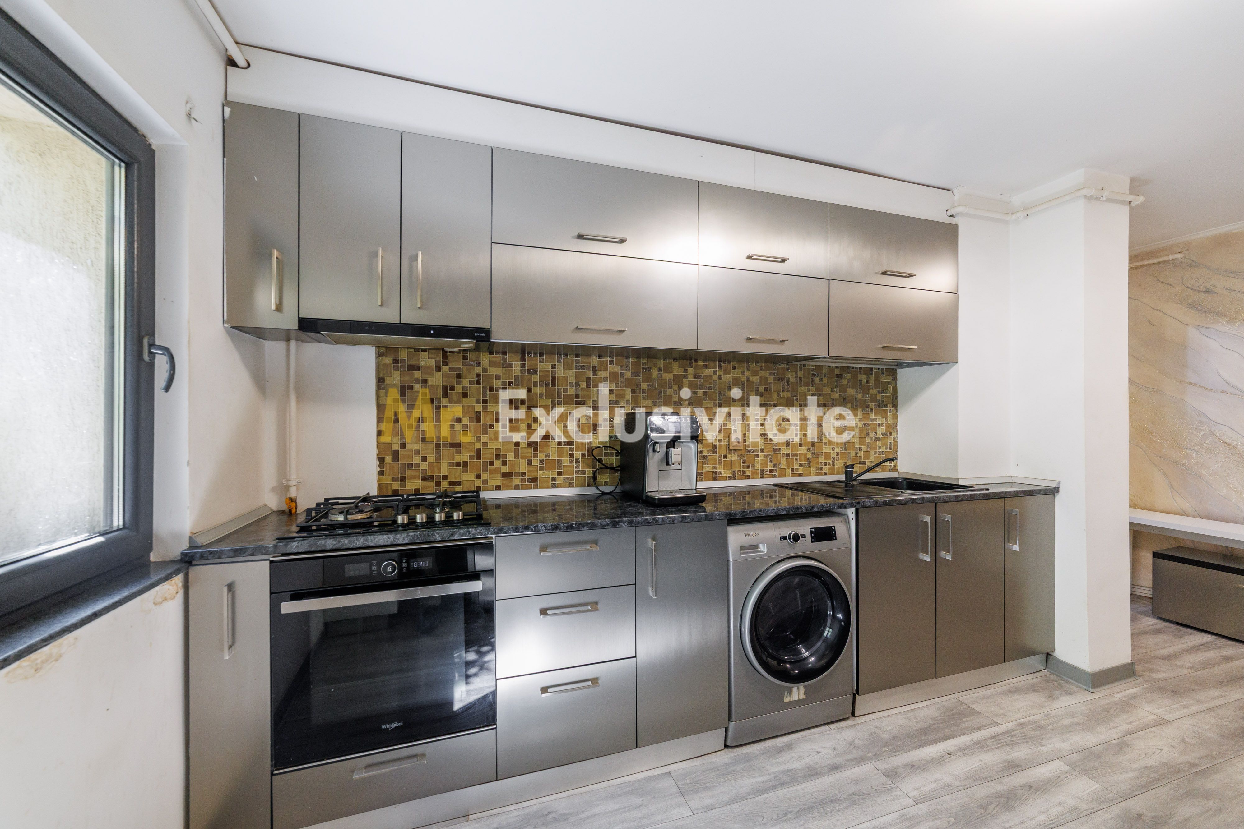 Apartament 2 camere decomandat, cartierul Banat, Pitesti — fotografia 9