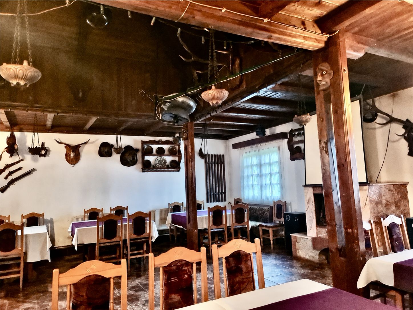 Restaurant/Pensiune Quattro Ruote – acces direct din DJ24 — fotografia 5