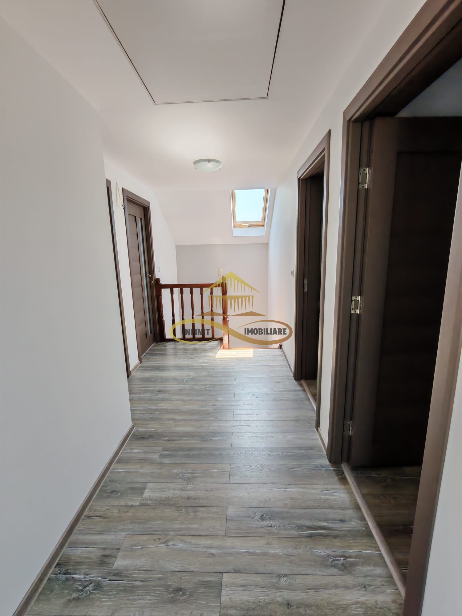 Casa complet mobilata, 3 dormitoare, garaj și livada – Racaciuni — fotografia 10