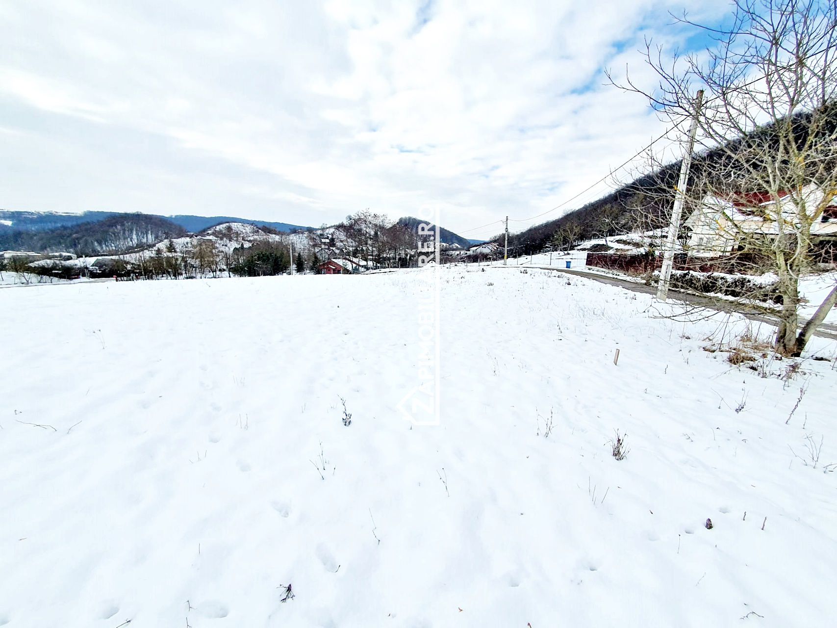Teren intravilan 1.500 mp. Corunca Valea Iubirii 65 euro mp — fotografia 3