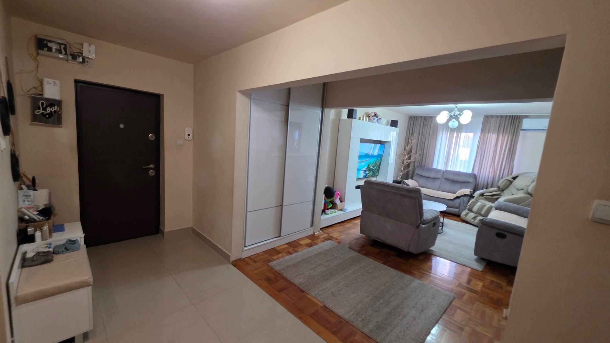 Apartament decomandat 3 camere, 100 mp | Etaj 1 | ZONA FARMEC — fotografia 18