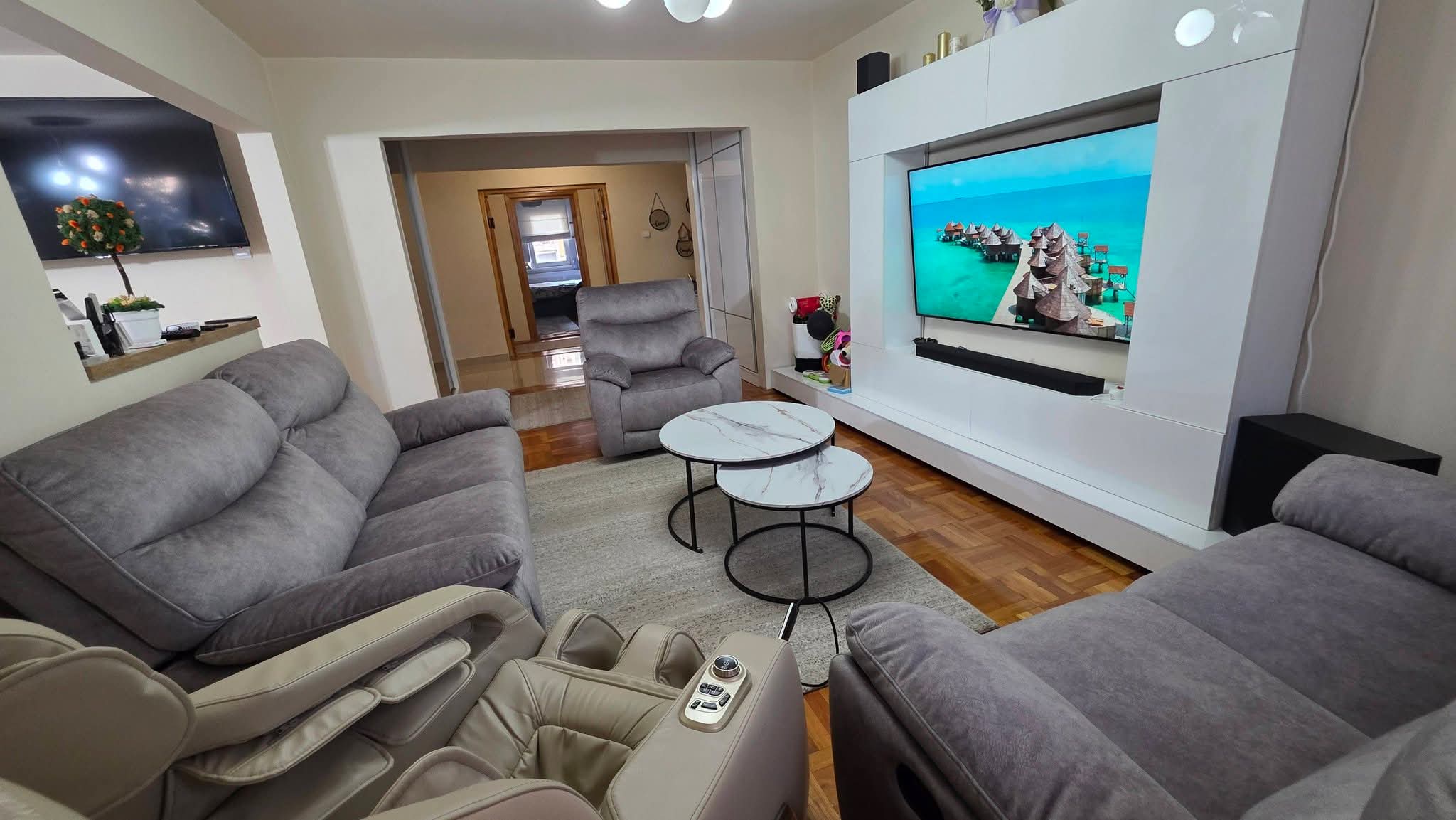 Apartament decomandat 3 camere, 100 mp | Etaj 1 | ZONA FARMEC — fotografia 6