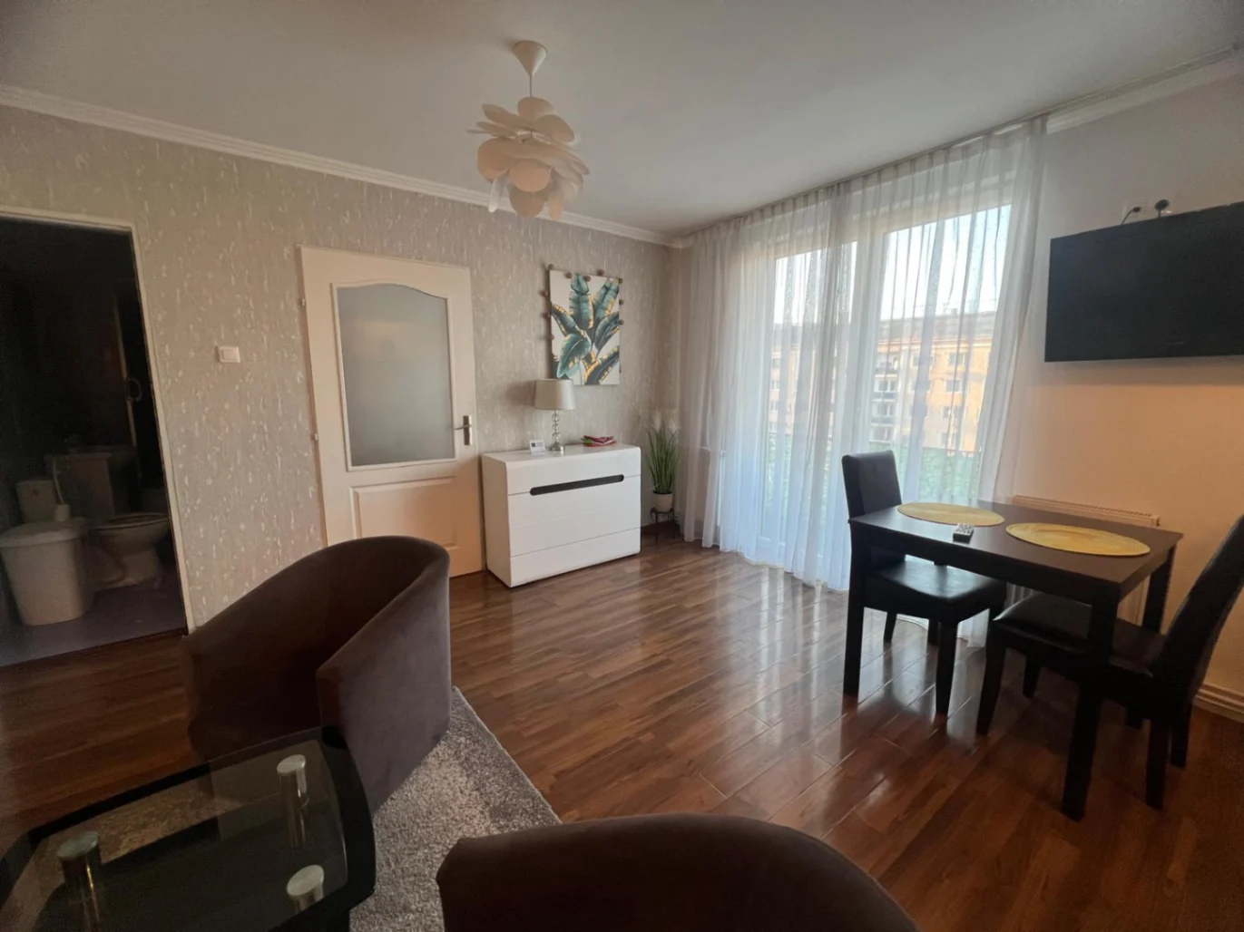 De închiriat apartament cu 2 camere în Tg Mureș - Central — fotografia 2