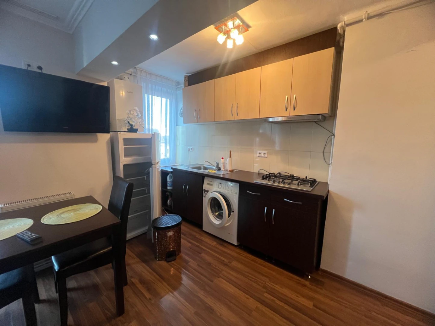 De închiriat apartament cu 2 camere în Tg Mureș - Central