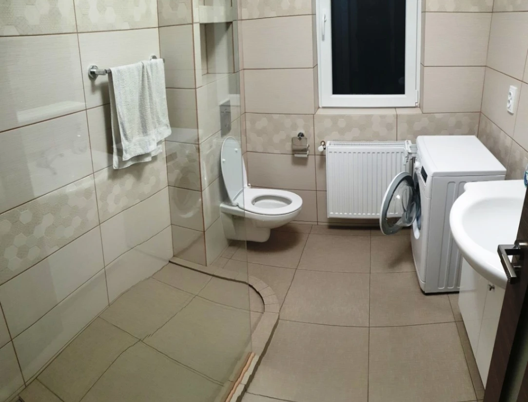 De închiriat apartament cu 2 camere în Târgu Mureș - Unirii — fotografia 5