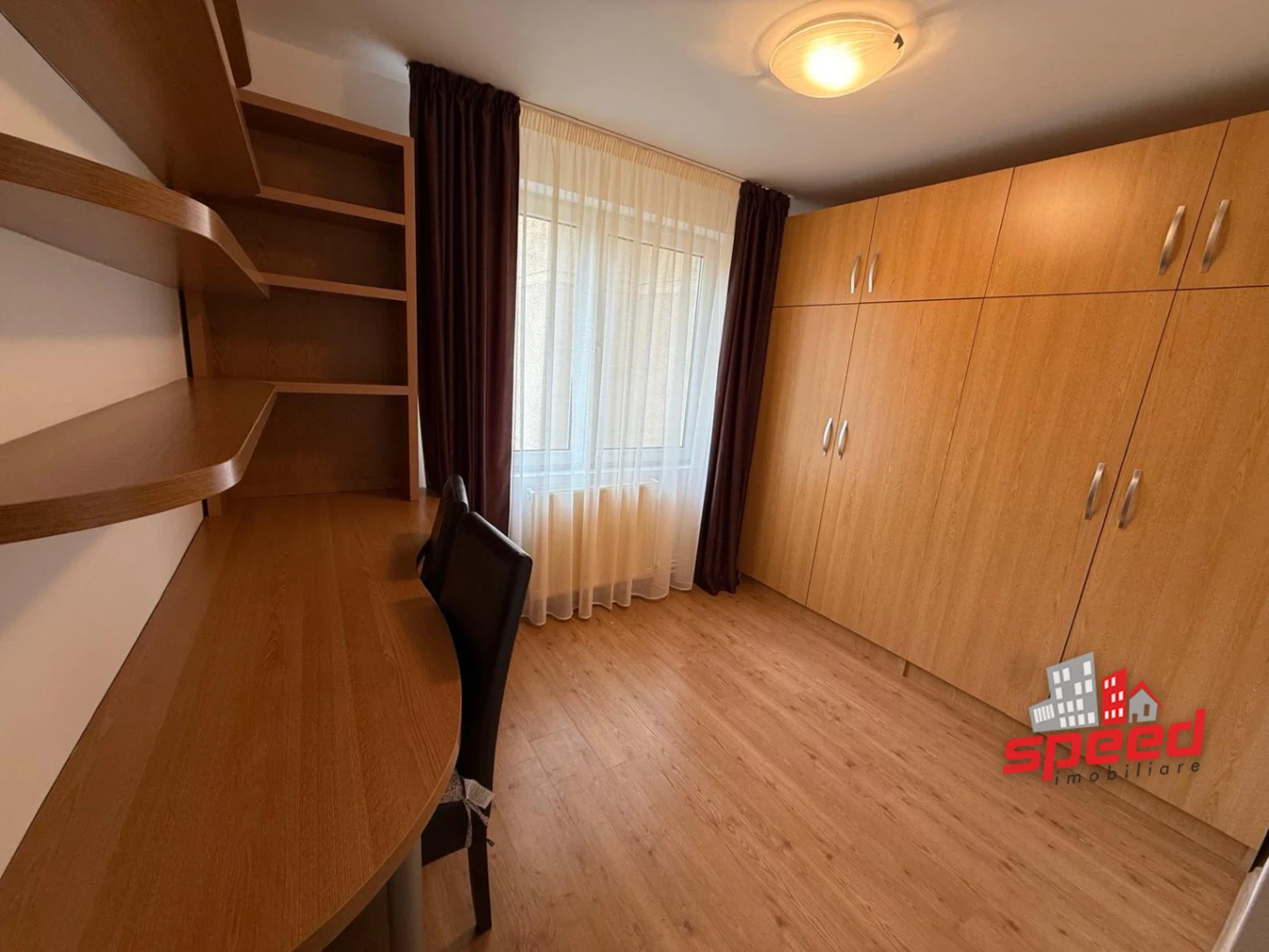 Apartament 4 camere de închiriat în Târgu Mureș — fotografia 10