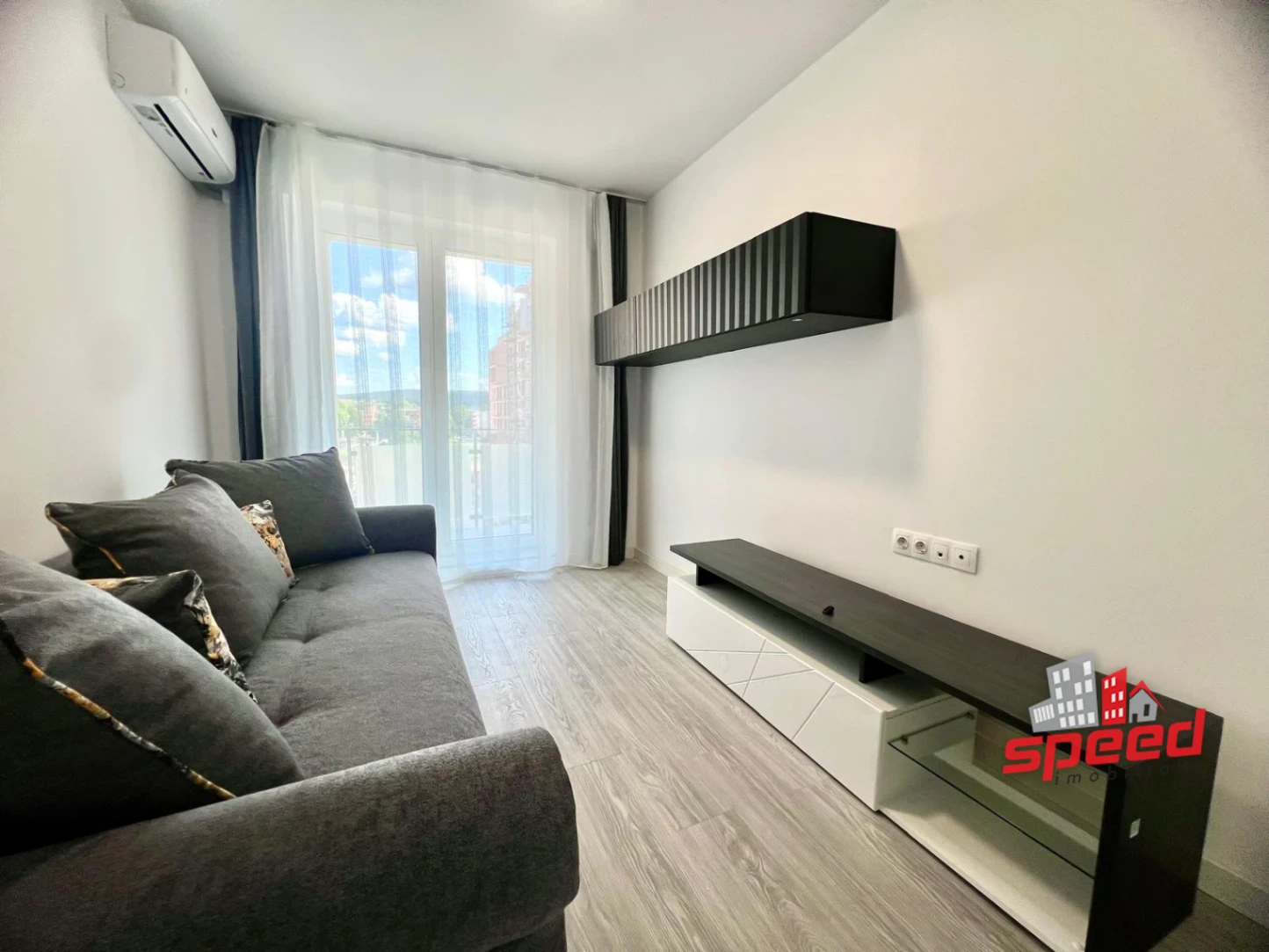De închiriat apartament cu 1 cameră în Tg Mureș - Maurer — fotografia 2