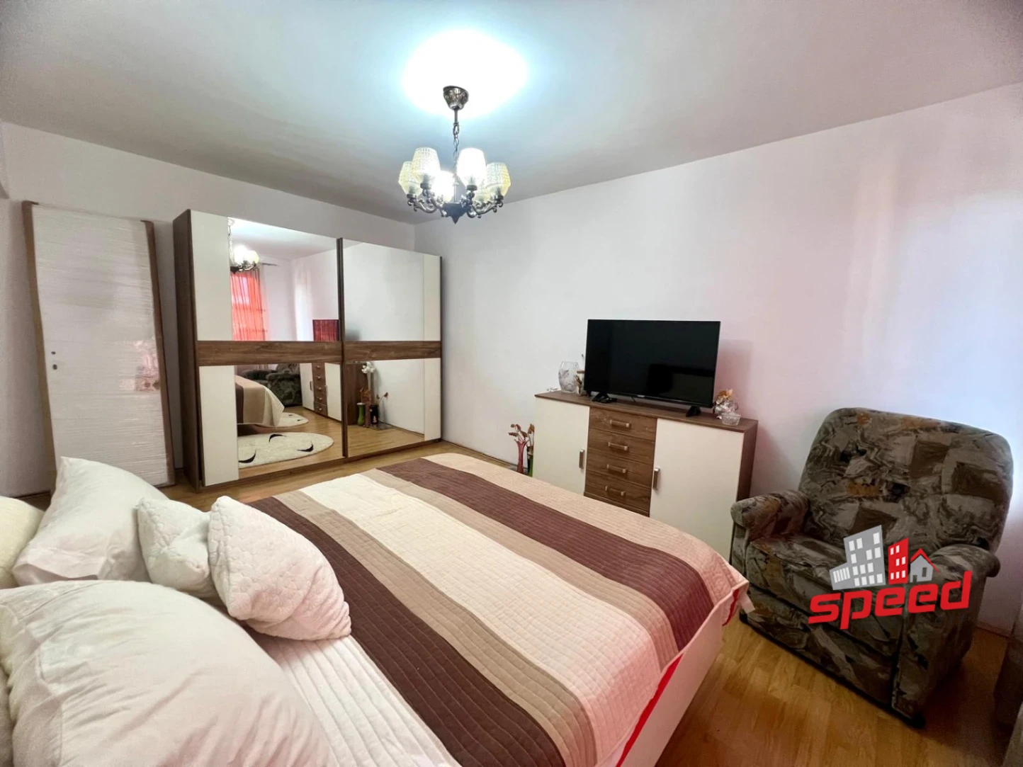 De închiriat apartament cu 3 camere în Târgu Mureș - Tudor — fotografia 2