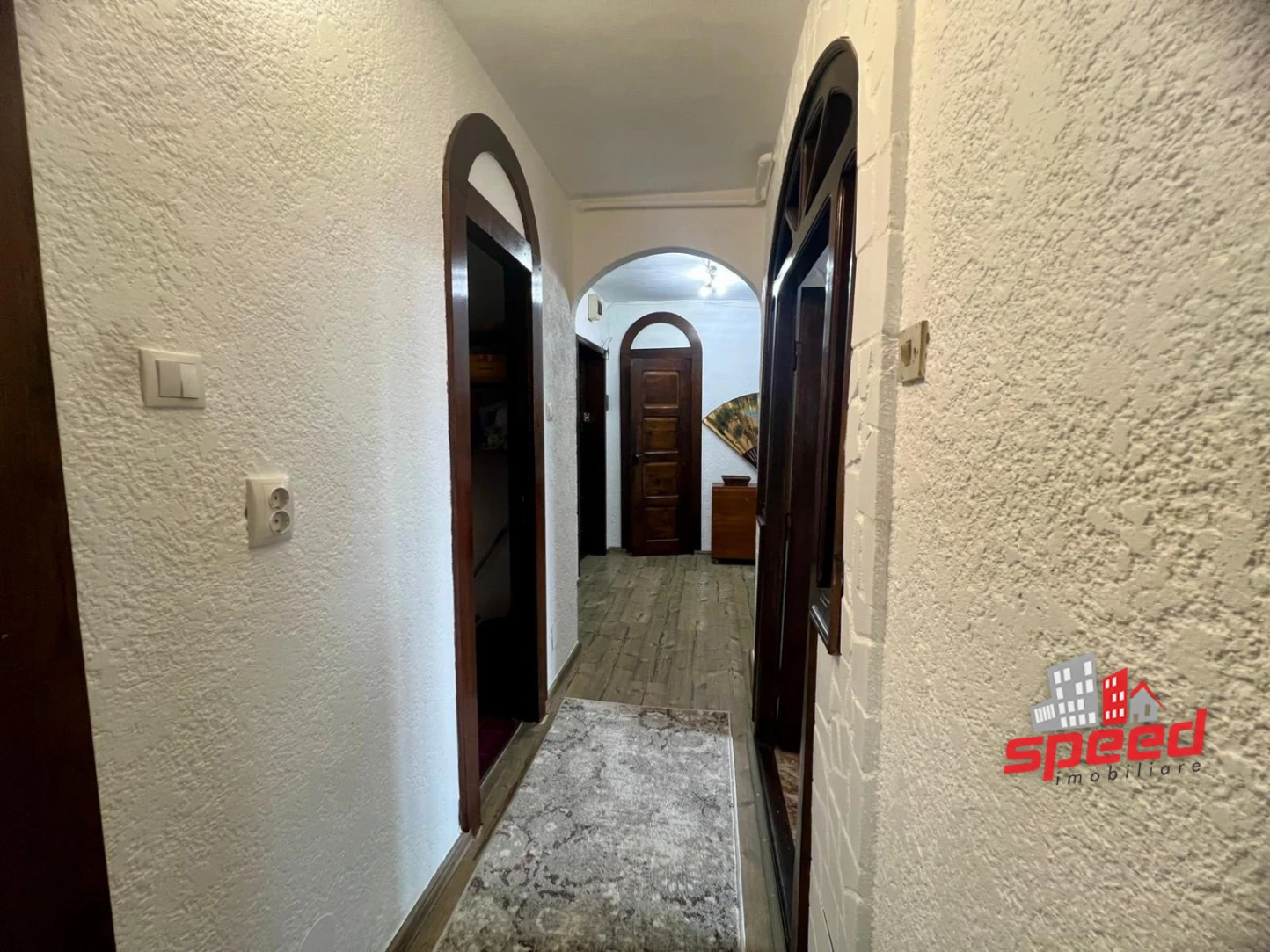 De închiriat apartament 3 camere în Târgu Mureș - Ultracentral — fotografia 12