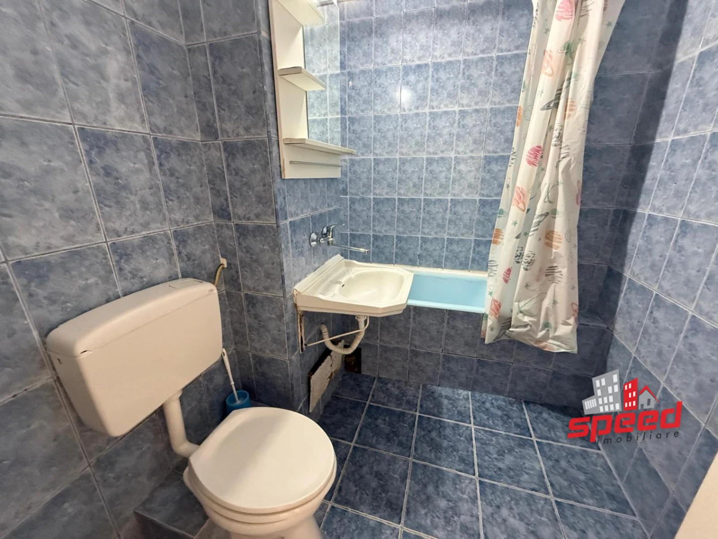 De închiriat apartament cu 3 camere în Tg Mureş - Unirii — fotografia 9