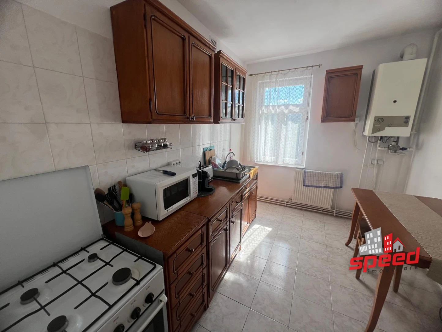 De închiriat apartament cu 3 camere în Tg Mureș - Tudor — fotografia 5