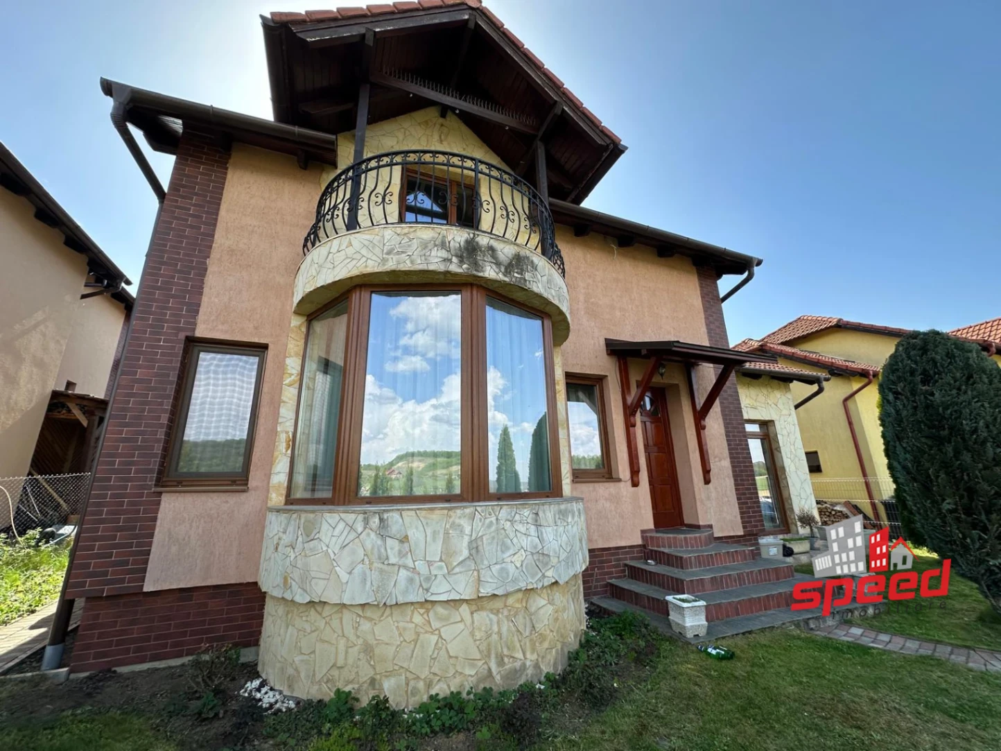 De vânzare casă singur în curte în Mureș - Corunca — fotografia 2
