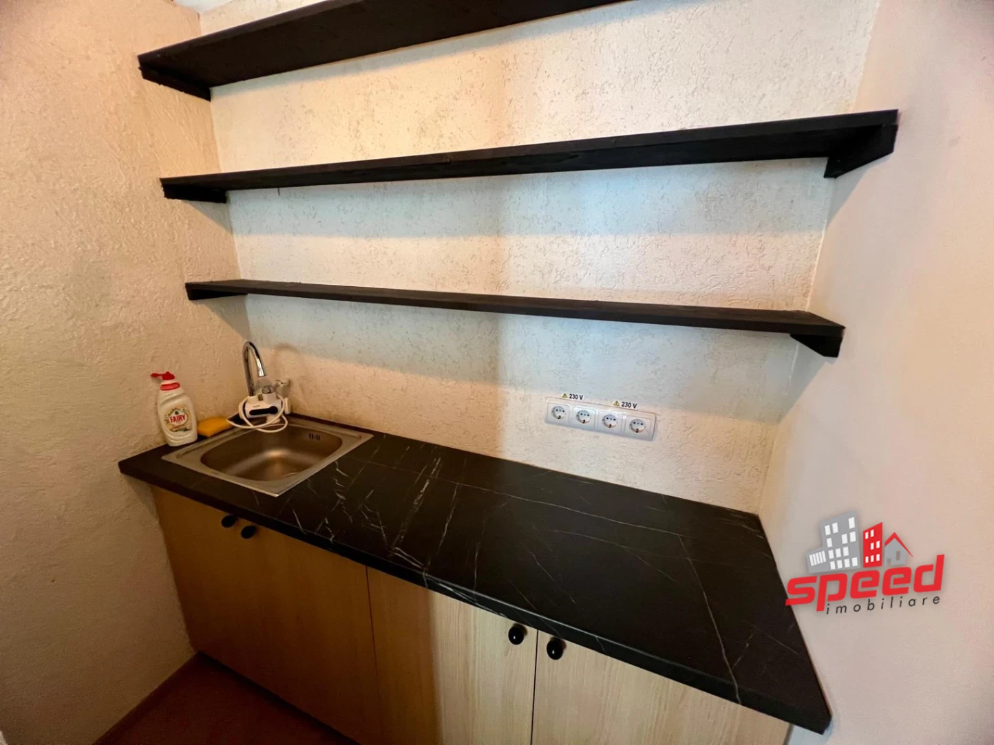 De închiriat spațiu comercial în Tg Mureș - Semicentral — fotografia 4