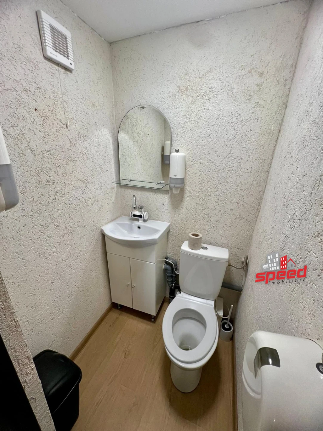 De închiriat spațiu comercial în Tg Mureș - Semicentral — fotografia 3
