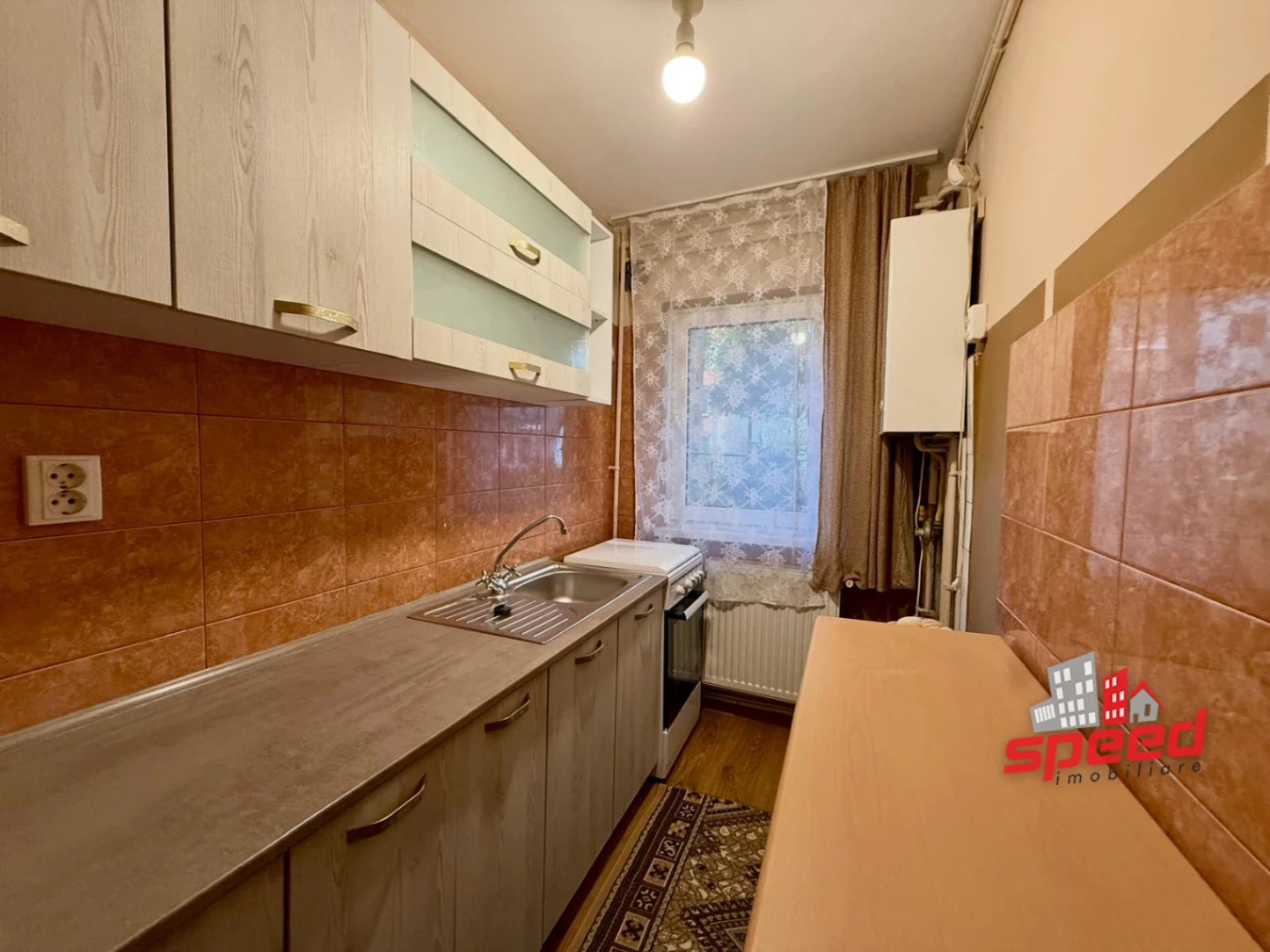 De închiriat apartament cu 2 camere în Tg Mureș - Dâmbu Pietros — fotografia 4