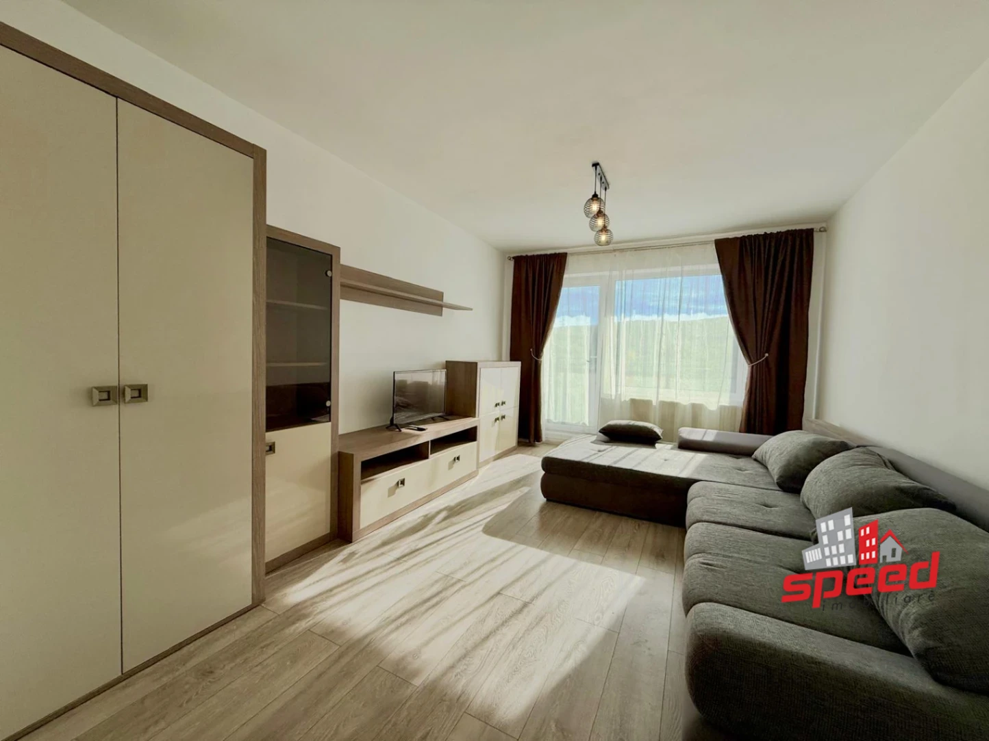 De închiriat apartament cu 3 camere în Tg Mureș - Tudor