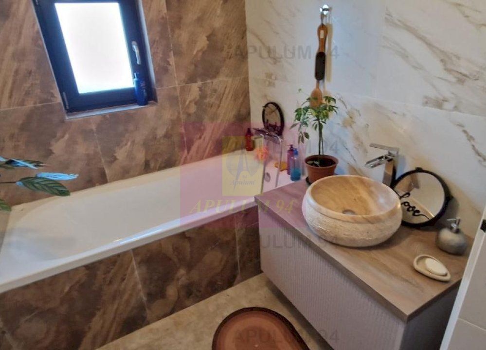 Gulia, casă 4 camere parter, 107 mp utili, curte 500, între 2 păduri — fotografia 4