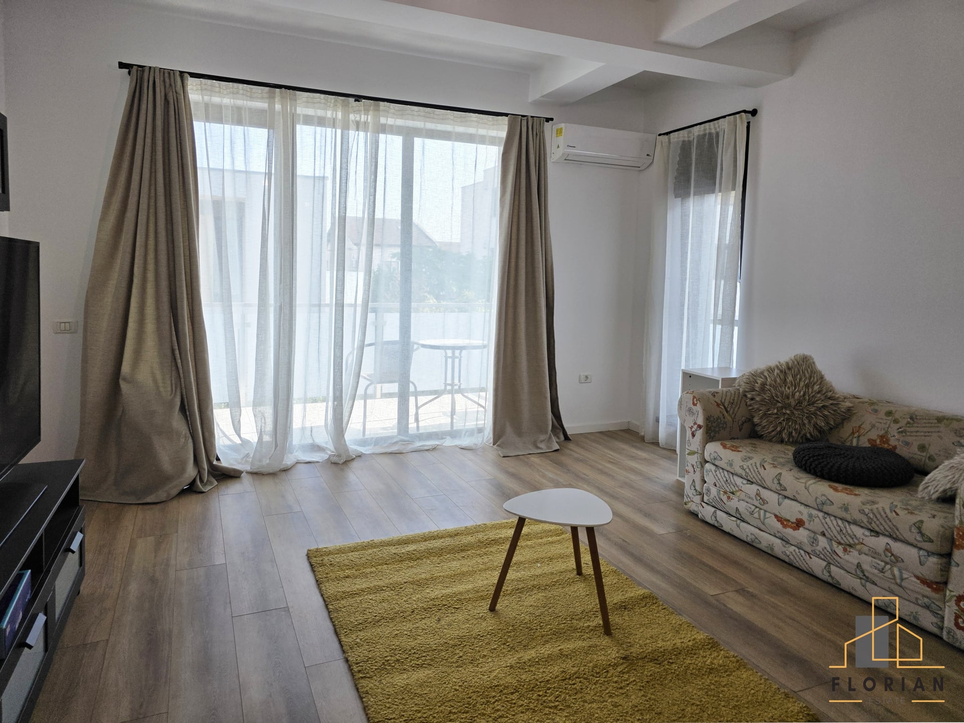 Apartament 2 camere în Aradului, mobilat complet cu 2 locuri parcare — fotografia 2