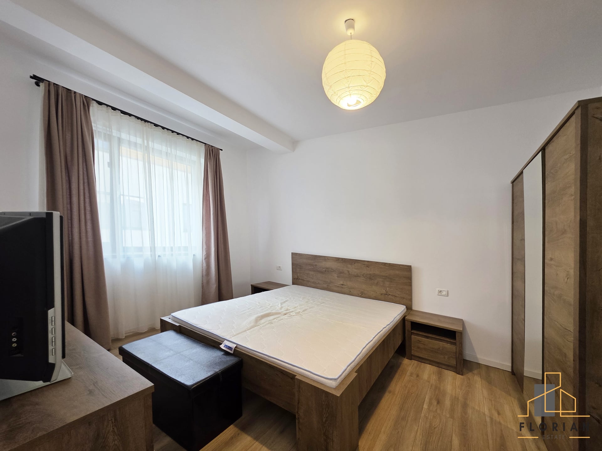 Apartament 2 camere în Aradului, mobilat complet cu 2 locuri parcare — fotografia 4