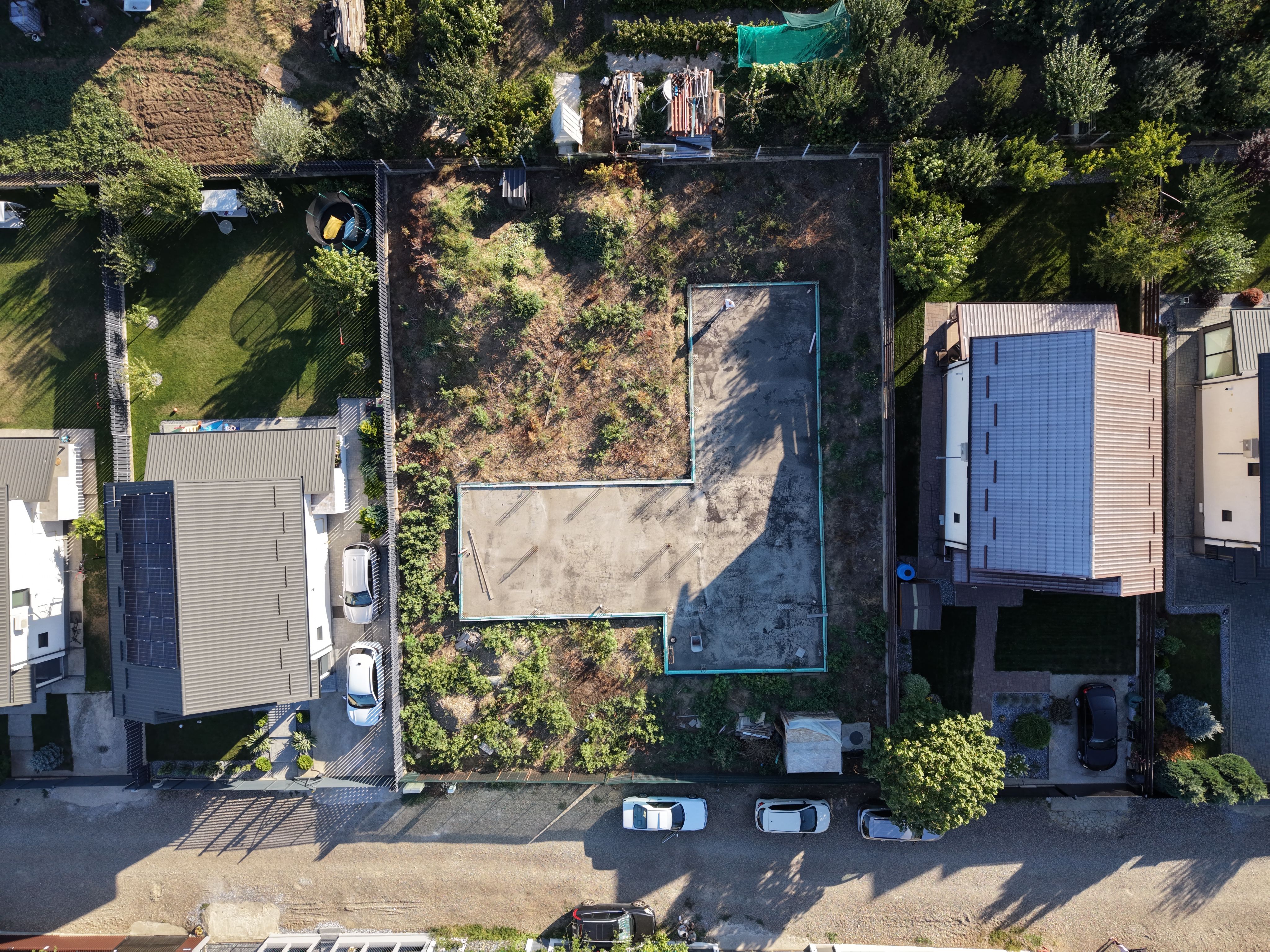 Teren 1000 mp cu proiect de casă, cu fundație turnată și utilități — fotografia 2