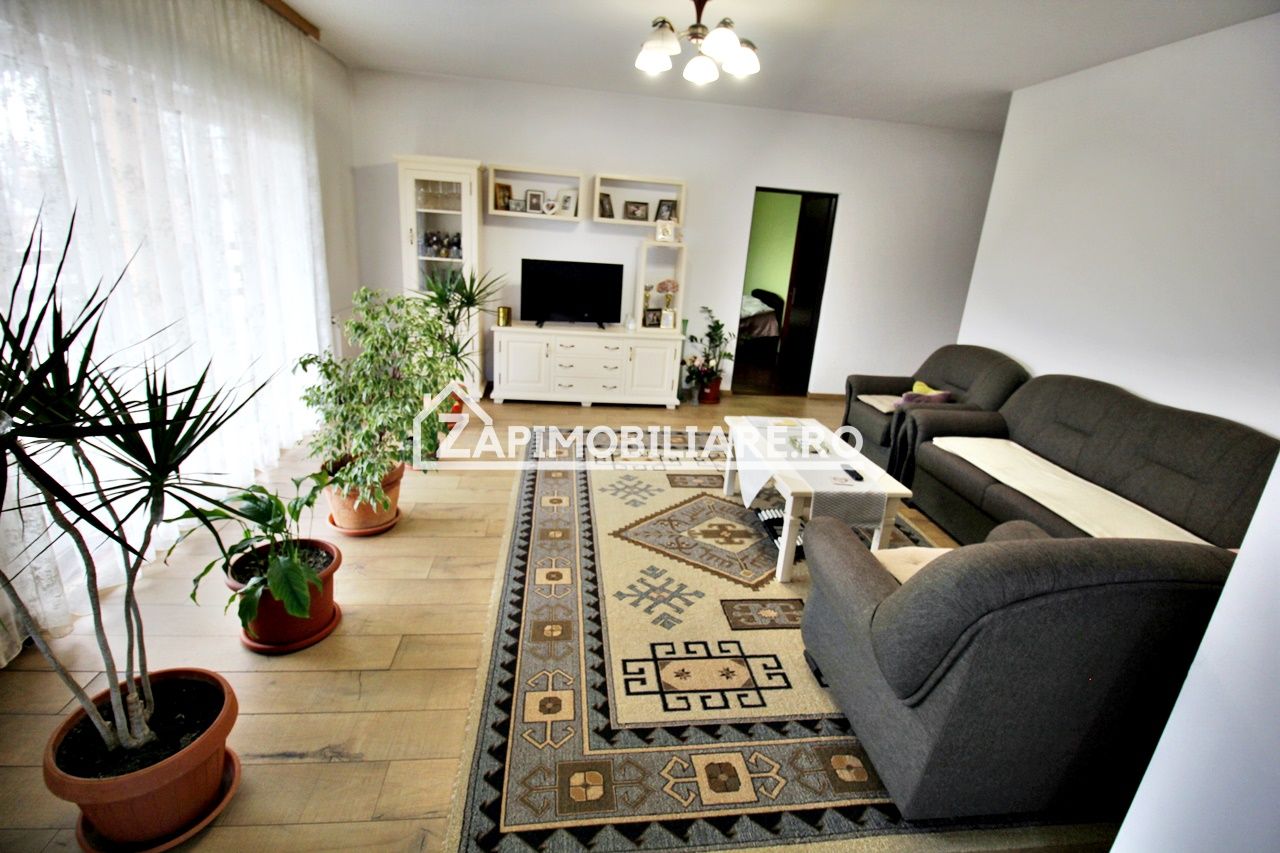 Casa 4 camere+spatiu comercial 420mp.6 bai,720mp teren — fotografia 12