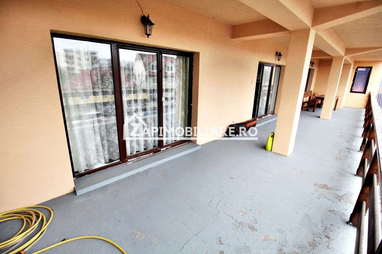 Casa 4 camere+spatiu comercial 420mp.6 bai,720mp teren — fotografia 13