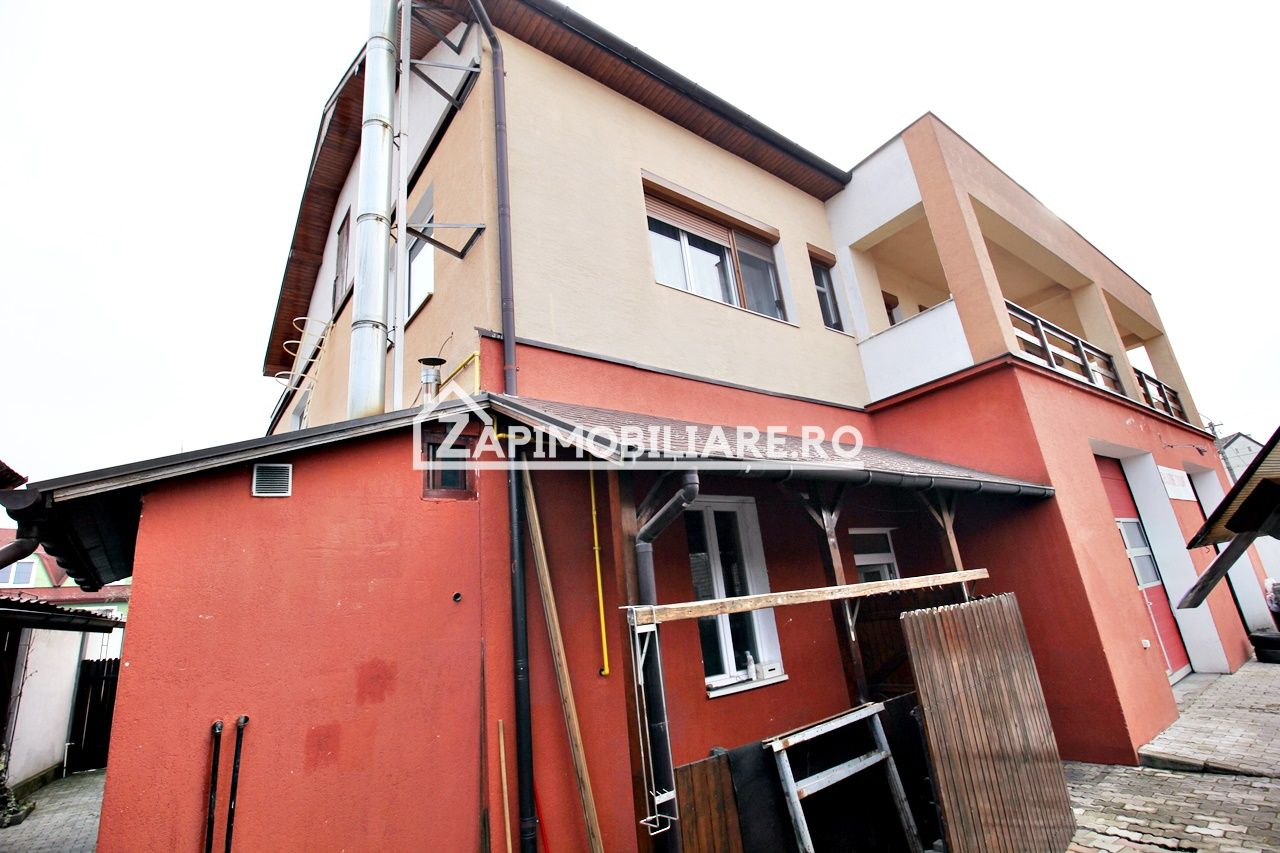 Casa 4 camere+spatiu comercial 420mp.6 bai,720mp teren — fotografia 19
