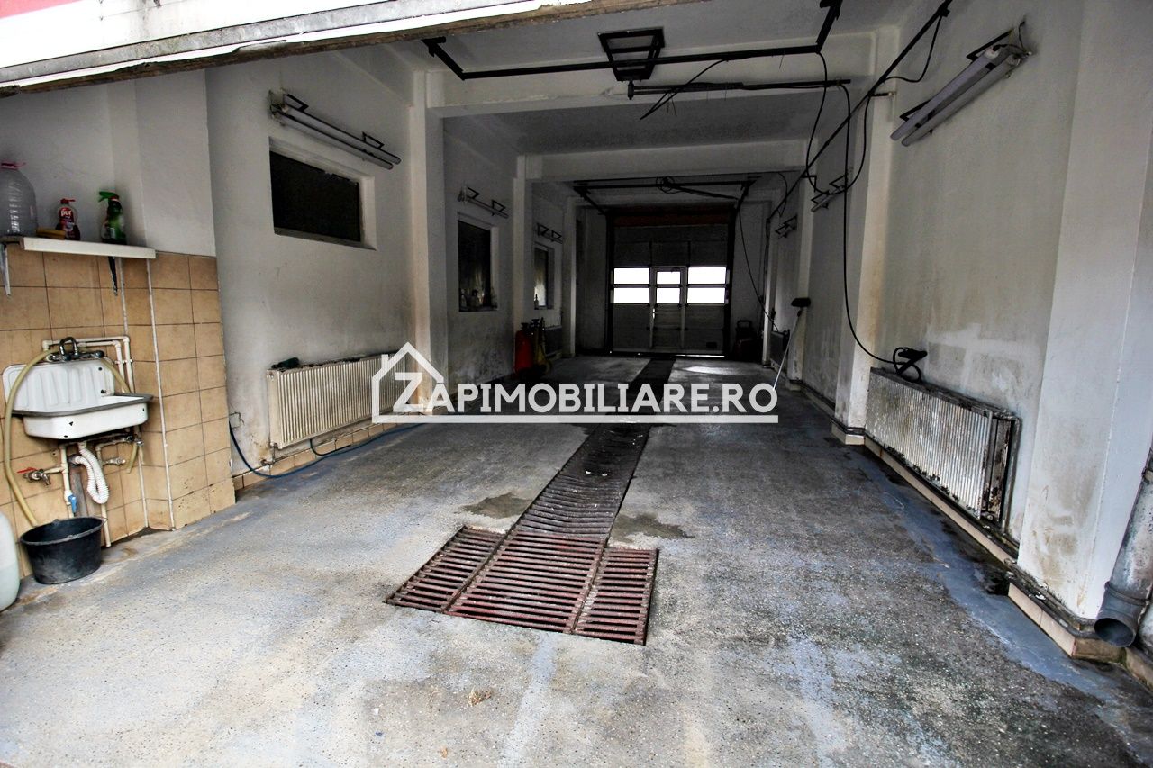 Casa 4 camere+spatiu comercial 420mp.6 bai,720mp teren — fotografia 5