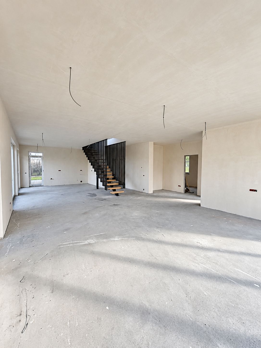 Casa individuala 6 camere, 5 bai, terasa la etaj, curte, P+ET+POD — fotografia 16
