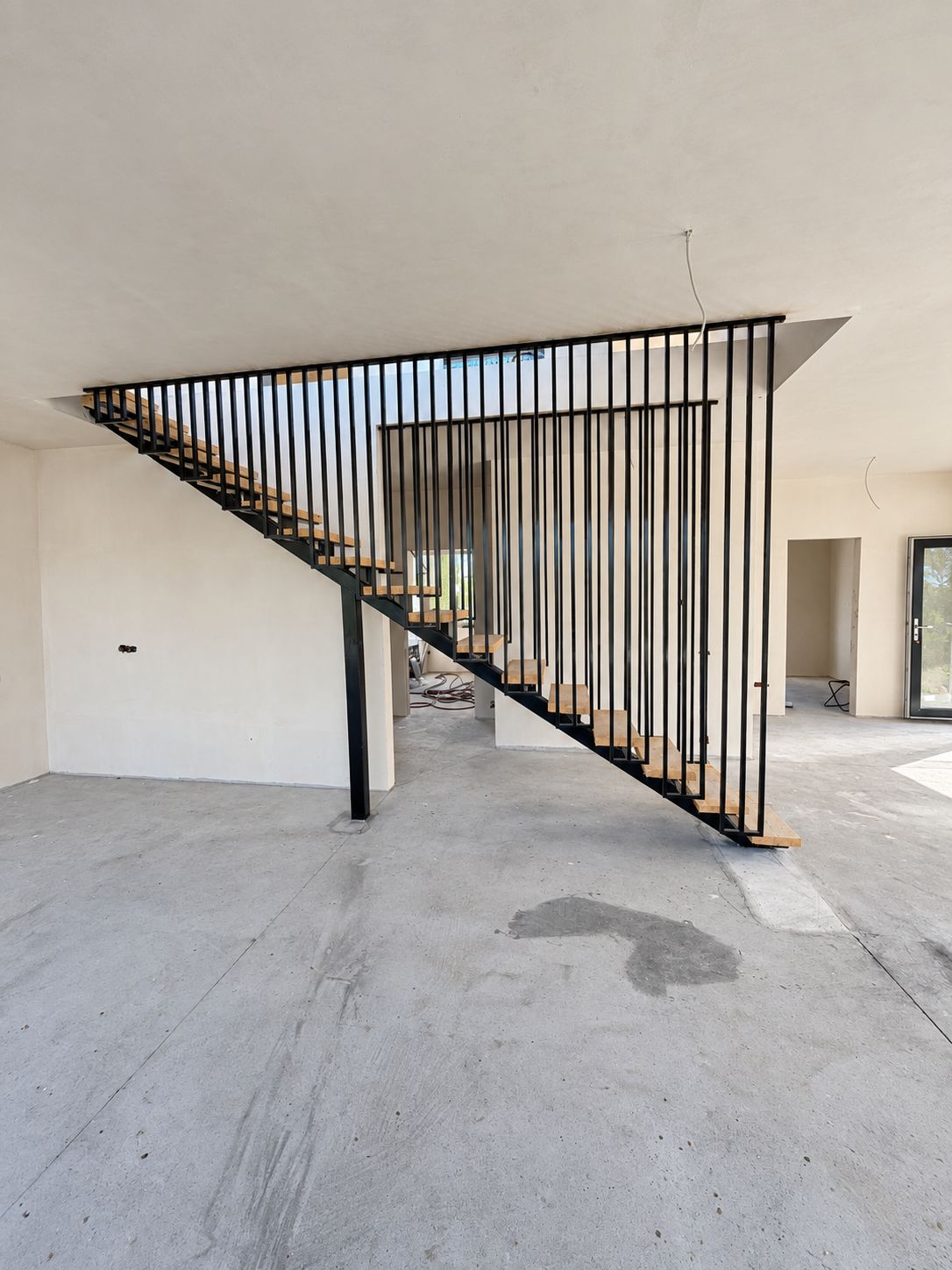 Casa individuala 6 camere, 5 bai, terasa la etaj, curte, P+ET+POD — fotografia 18