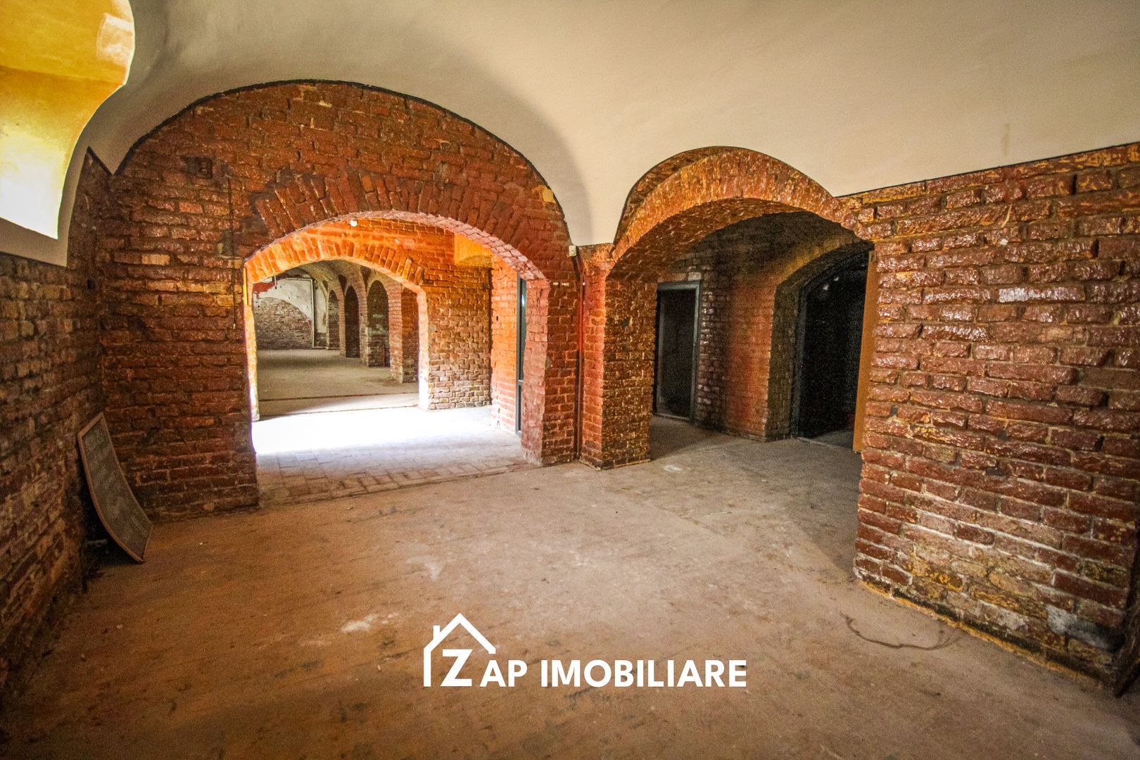 Clădire Stradală langa LIDL cu Vad Intens | Teren 1.100 mp | Zero Comision — fotografia 11