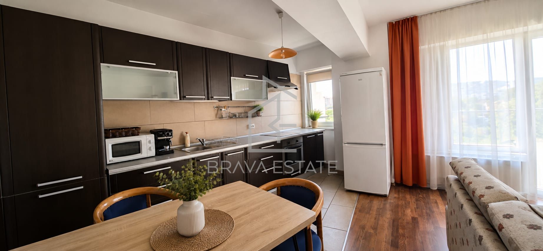 Apartament 2 camere, 66mp, balcon, 11mp, garaj subteran, strada Plopilor — fotografia 3